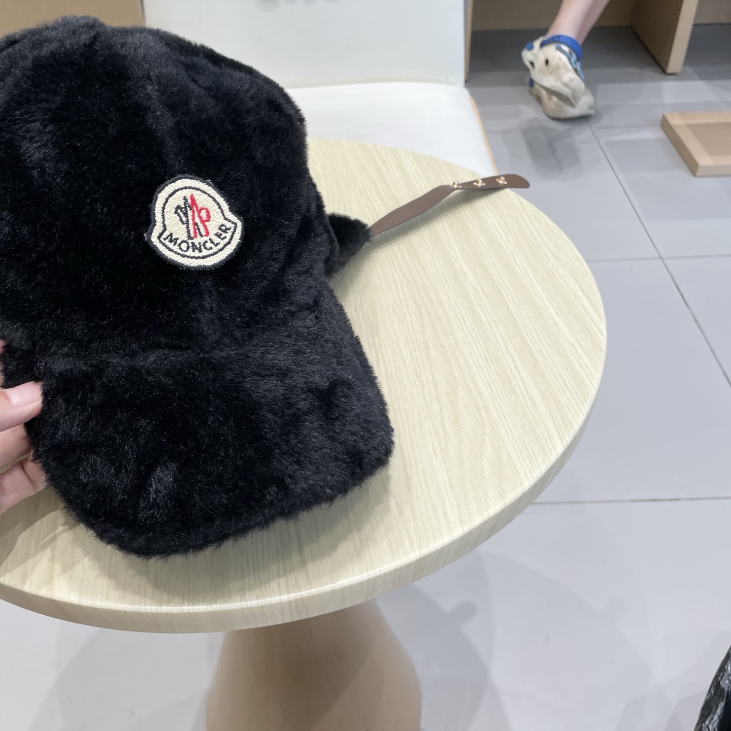 蒙口MONCLER毛绒棒球帽子女冬季2025新款宽帽檐大脸显脸小适合方圆脸鸭舌帽