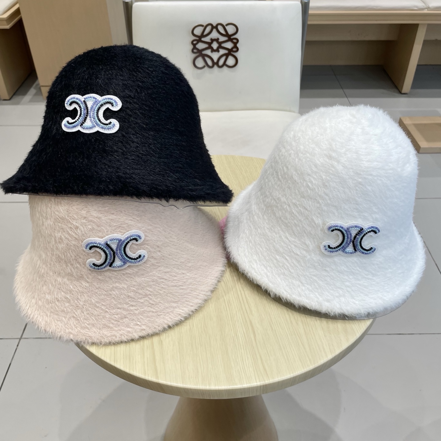 塞琳celine渔夫帽女秋冬毛绒绒帽子大头围保暖护耳显脸小兔毛可爱白色水桶帽