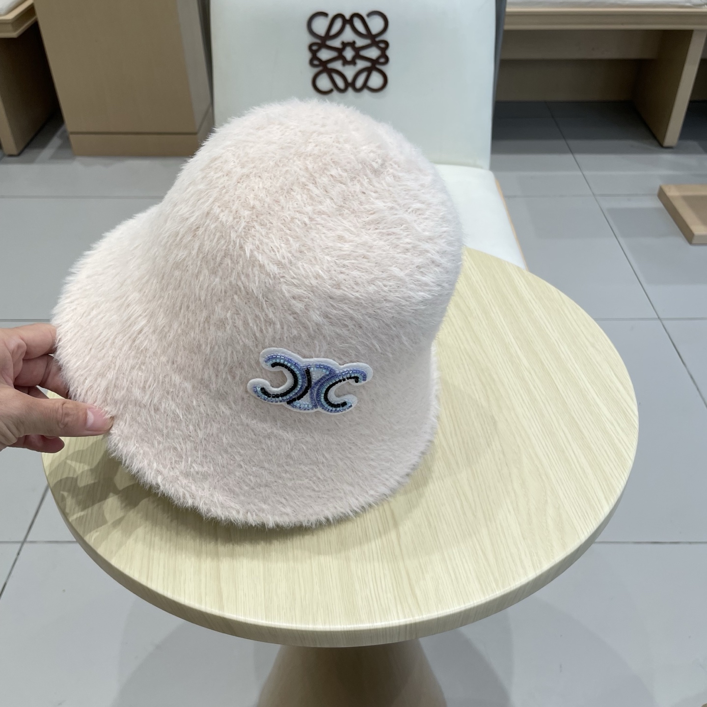 塞琳celine渔夫帽女秋冬毛绒绒帽子大头围保暖护耳显脸小兔毛可爱白色水桶帽