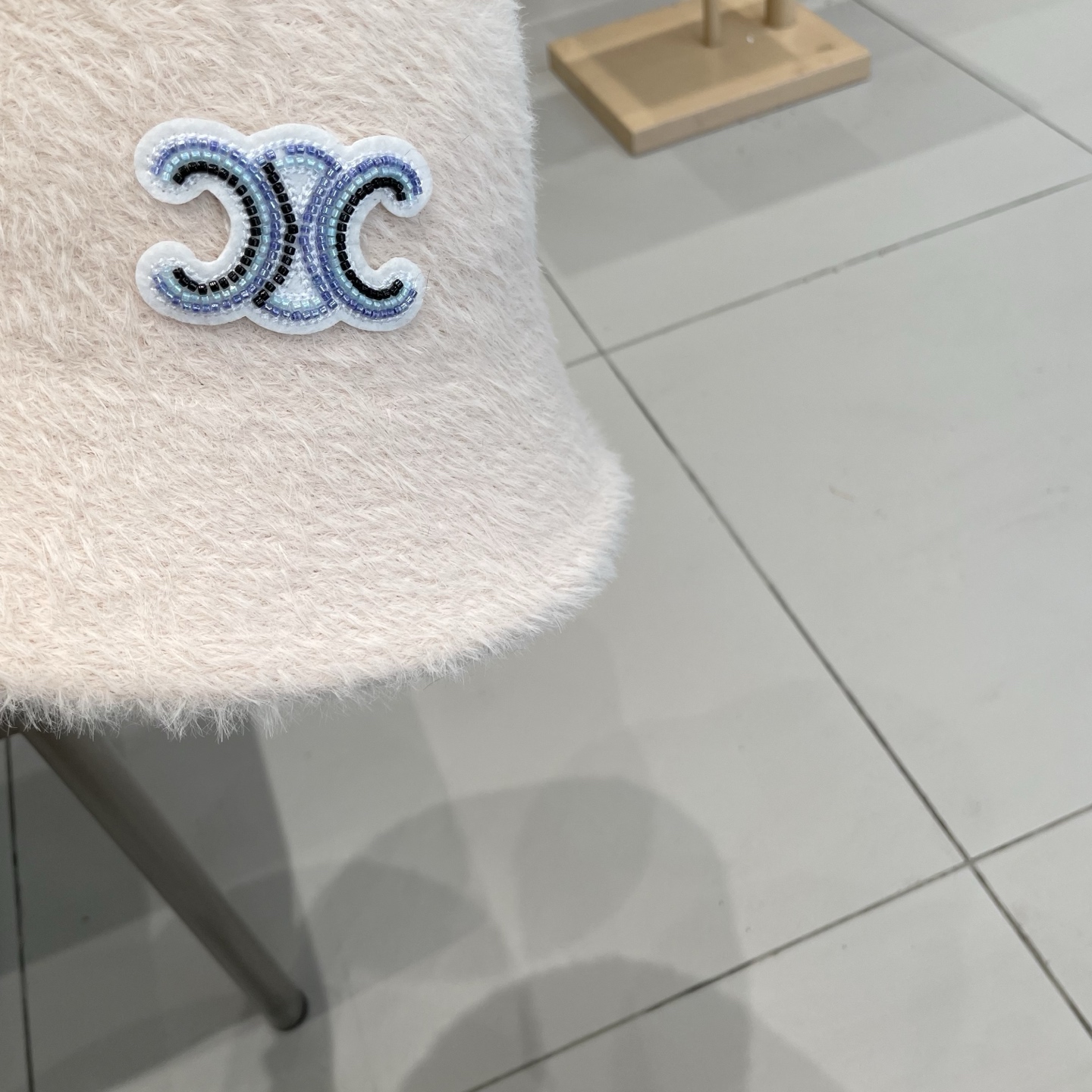 塞琳celine渔夫帽女秋冬毛绒绒帽子大头围保暖护耳显脸小兔毛可爱白色水桶帽