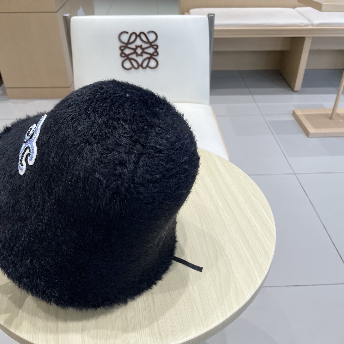 塞琳celine渔夫帽女秋冬毛绒绒帽子大头围保暖护耳显脸小兔毛可爱白色水桶帽