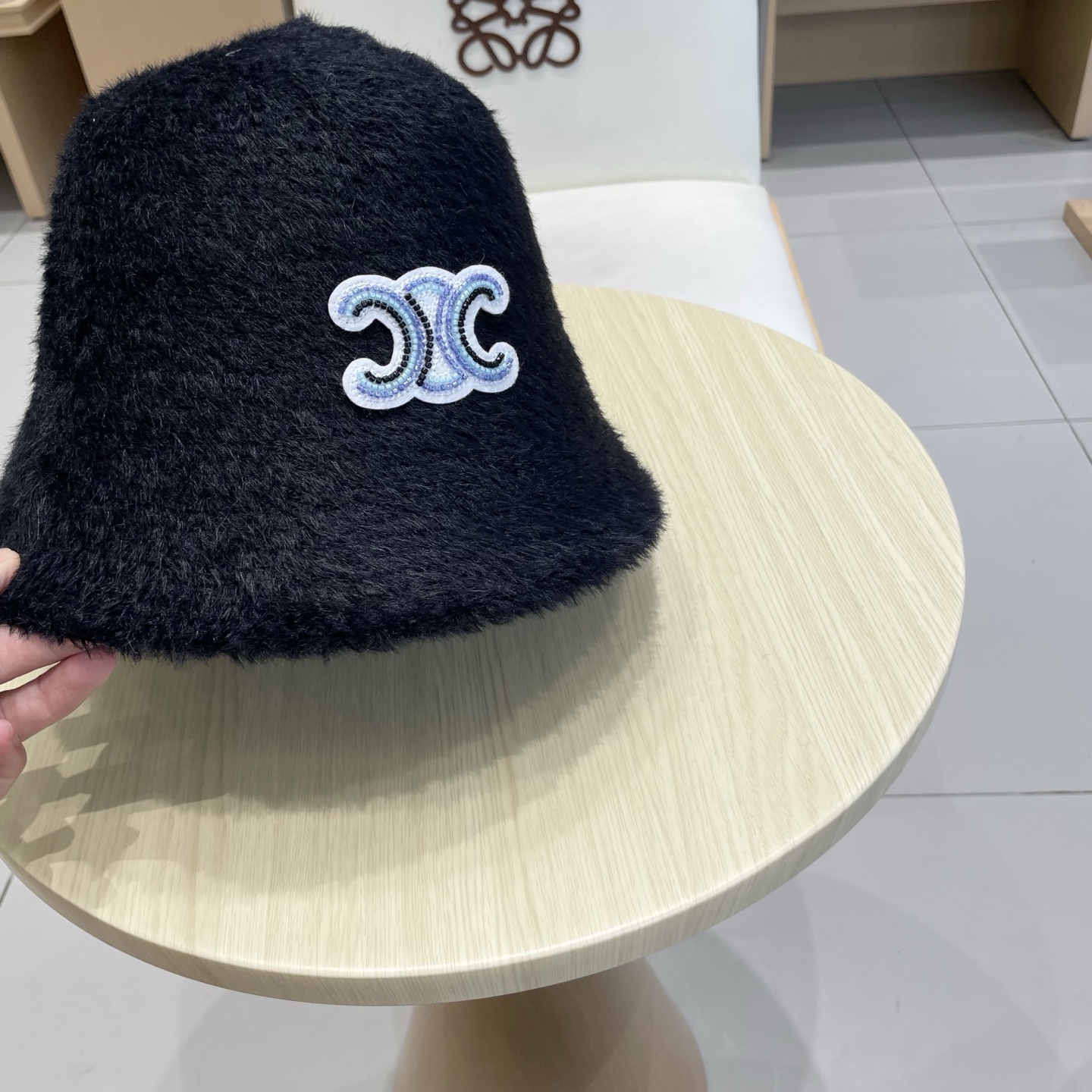 塞琳celine渔夫帽女秋冬毛绒绒帽子大头围保暖护耳显脸小兔毛可爱白色水桶帽