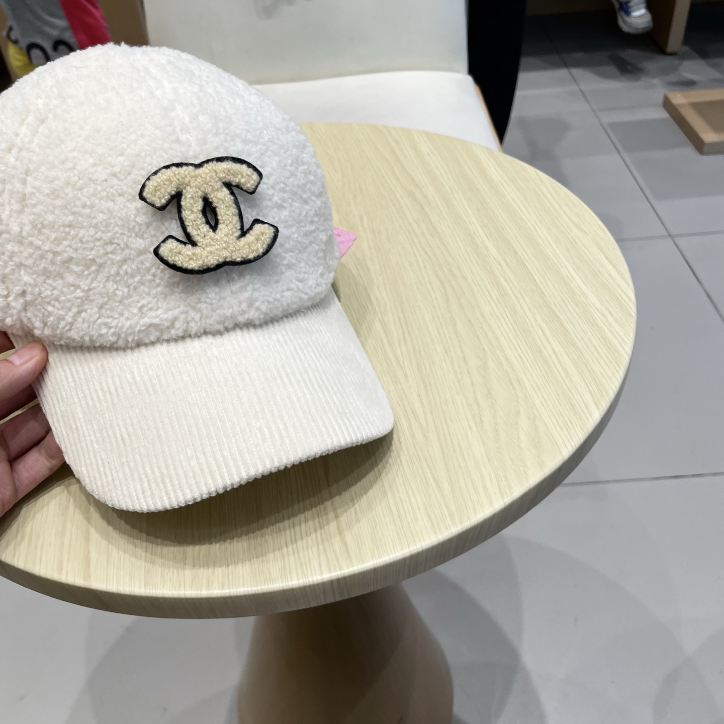  chanel香奈儿羊羔毛拼条绒帽檐棒球帽子女秋冬显脸小新款保暖鸭舌帽男