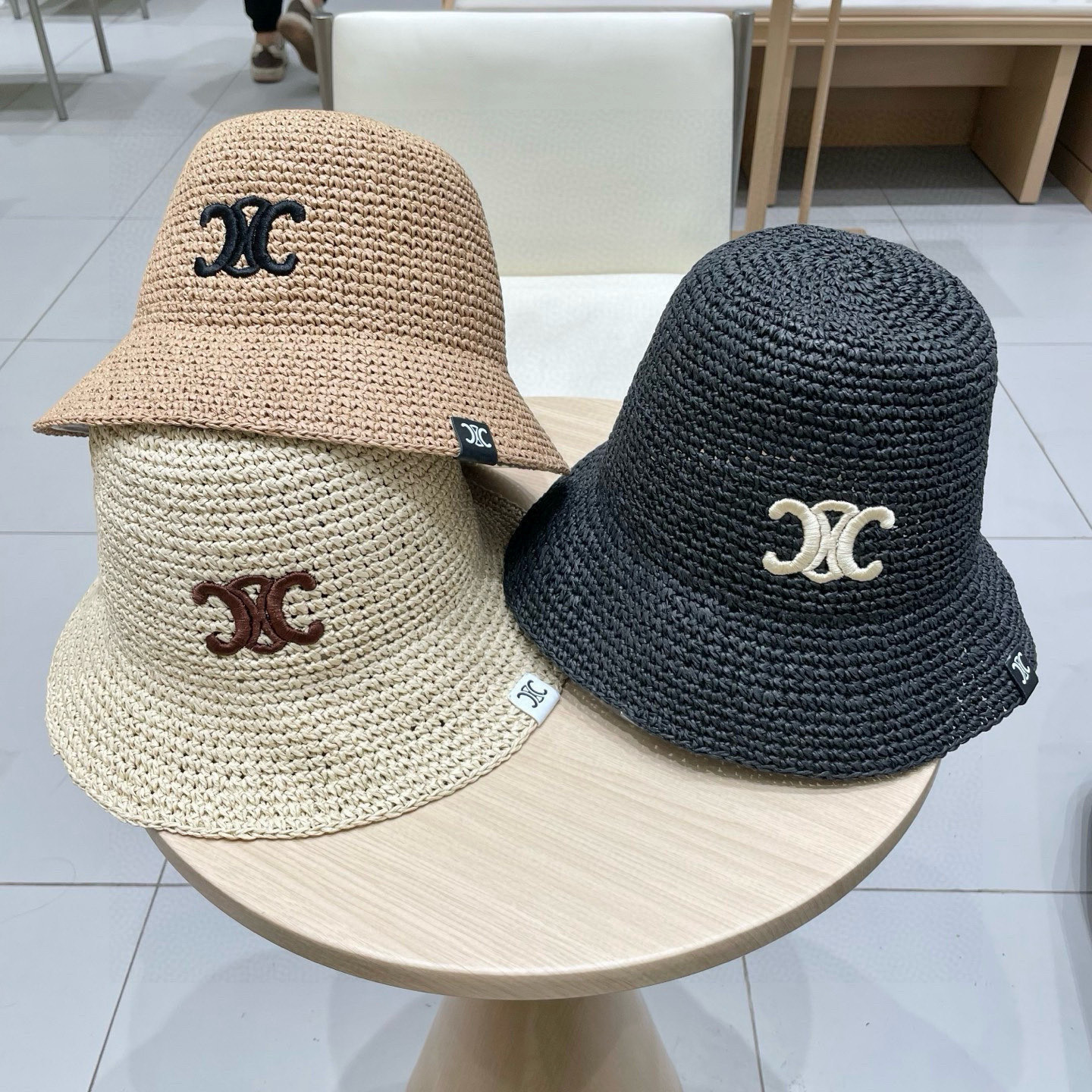 celine塞琳女款2025新款凯旋门拉菲草渔夫帽女夏季透气防晒帽度假沙滩