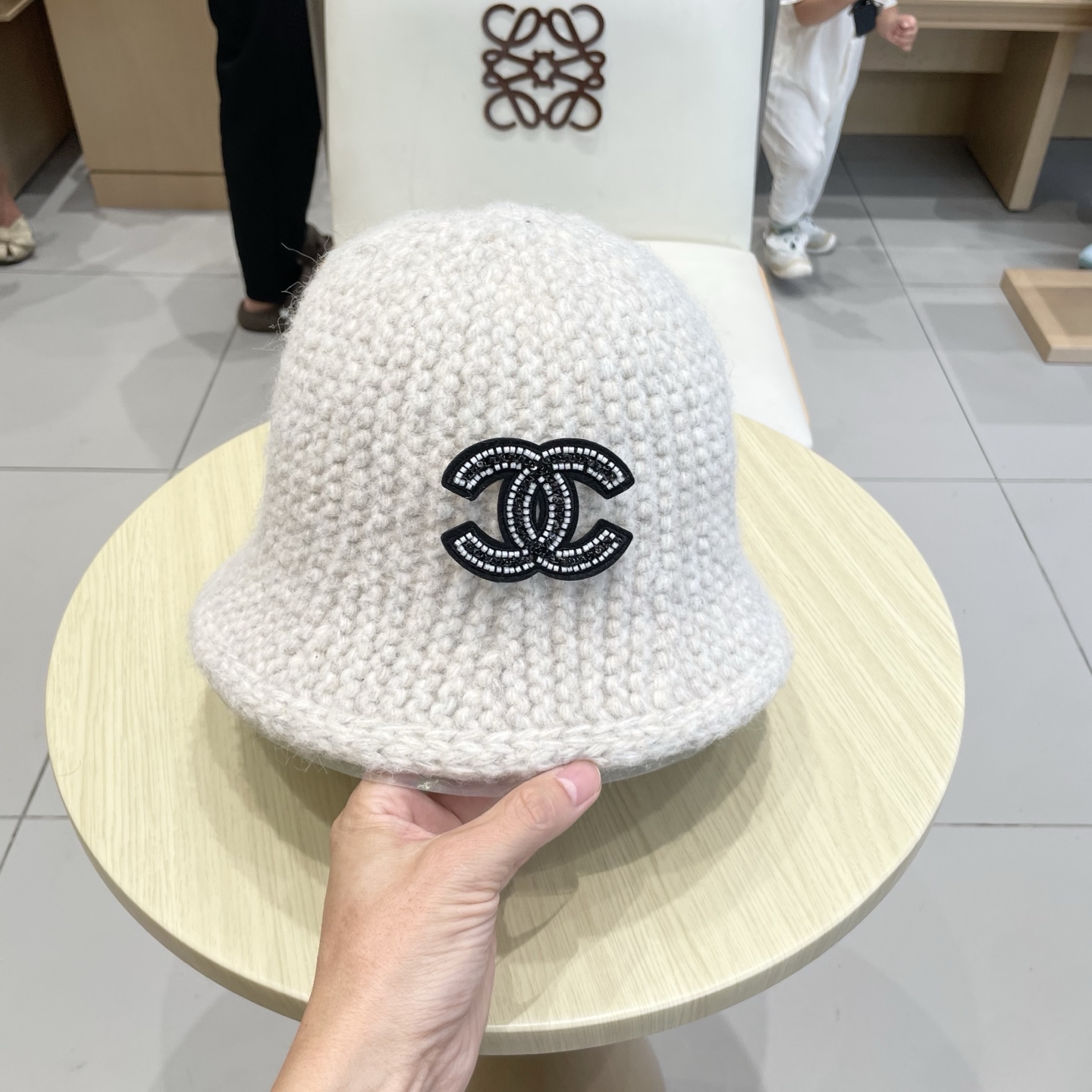 chanel香奈儿围保暖水桶帽子女士2025新款秋冬纯色加厚渔夫盆帽显脸小