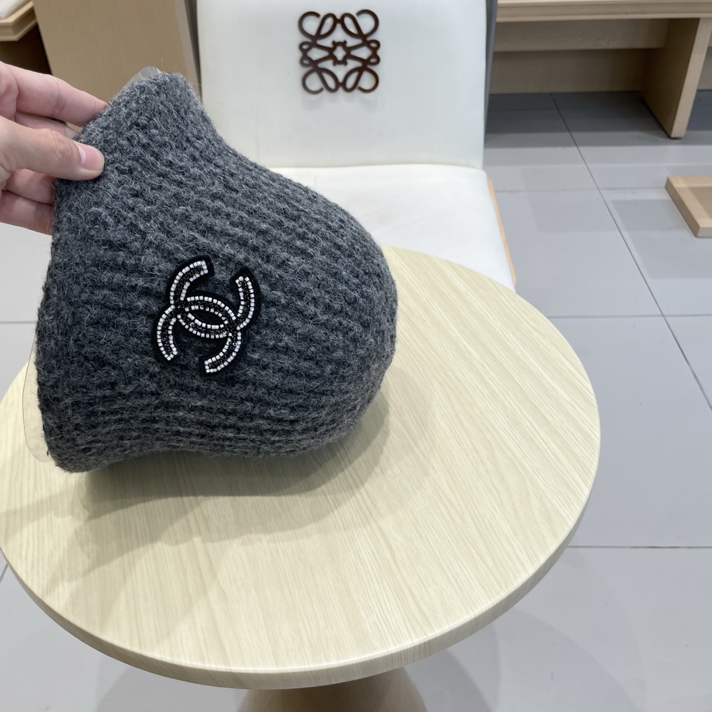 chanel香奈儿围保暖水桶帽子女士2025新款秋冬纯色加厚渔夫盆帽显脸小