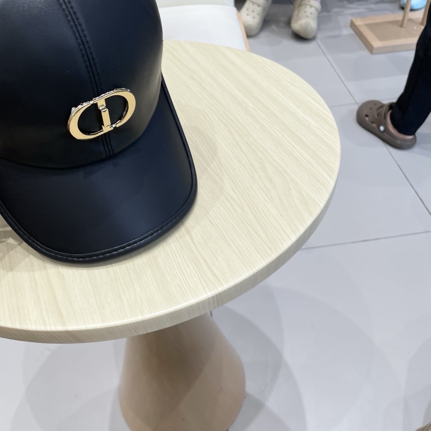 迪奥DIOR秋冬新款韩版纯色绵羊皮棒球帽男女高端时尚简约百搭显脸小鸭舌帽