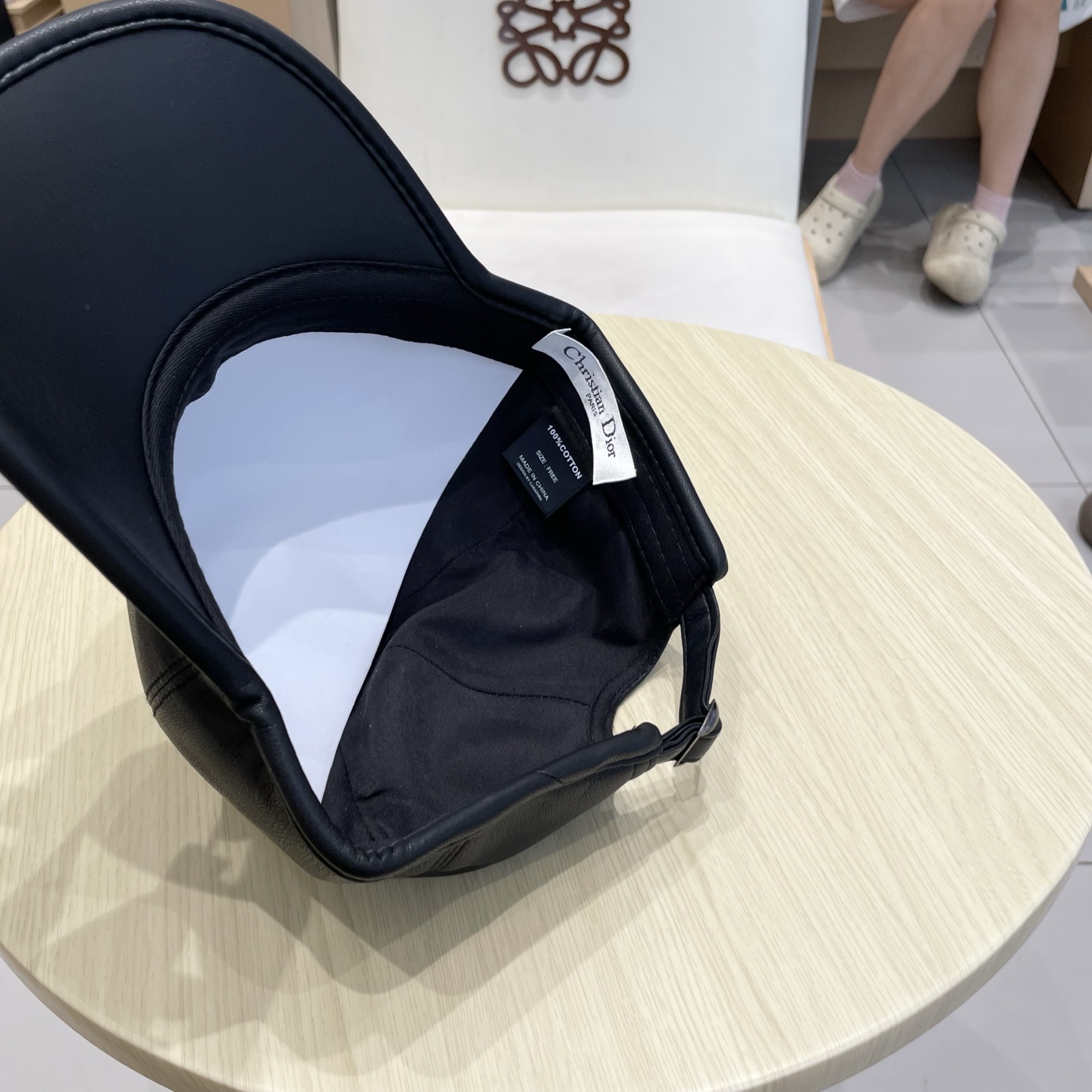 迪奥DIOR秋冬新款韩版纯色绵羊皮棒球帽男女高端时尚简约百搭显脸小鸭舌帽