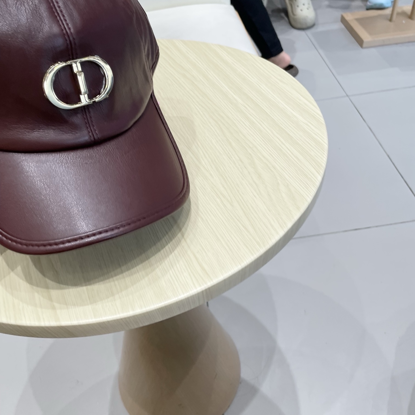 迪奥DIOR秋冬新款韩版纯色绵羊皮棒球帽男女高端时尚简约百搭显脸小鸭舌帽