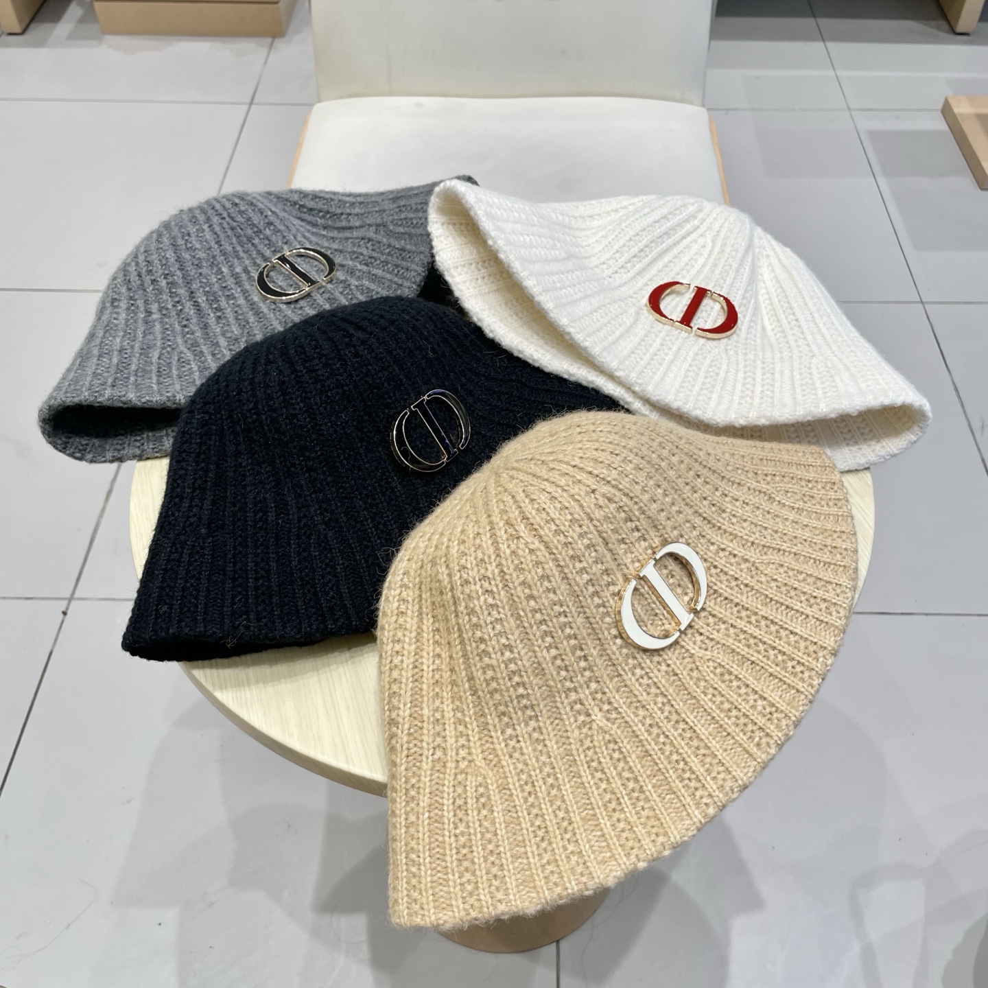 Dior迪奥日系复古纯色水桶帽子女百搭毛绒针织渔夫帽冬季保暖显脸小盆帽女