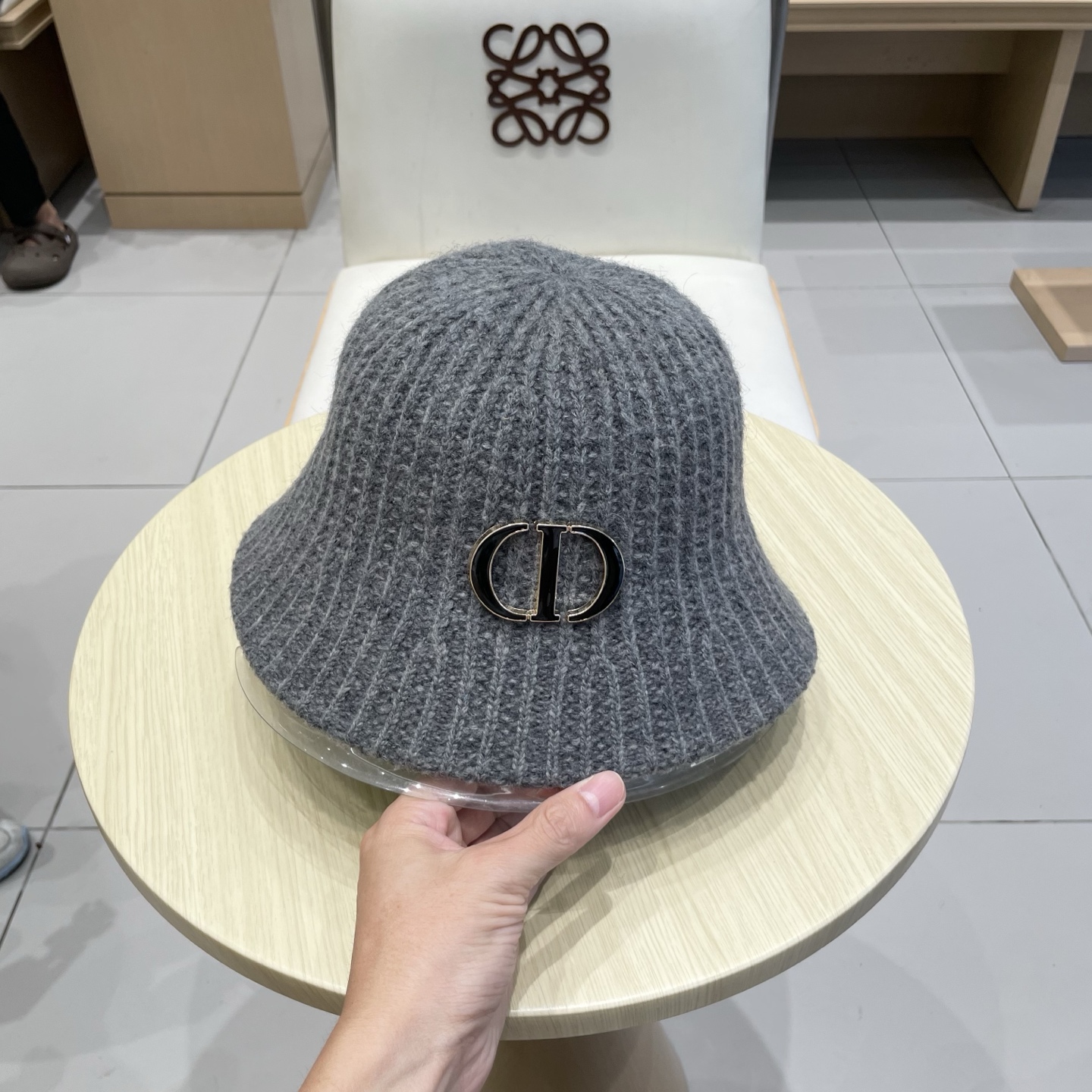 Dior迪奥日系复古纯色水桶帽子女百搭毛绒针织渔夫帽冬季保暖显脸小盆帽女