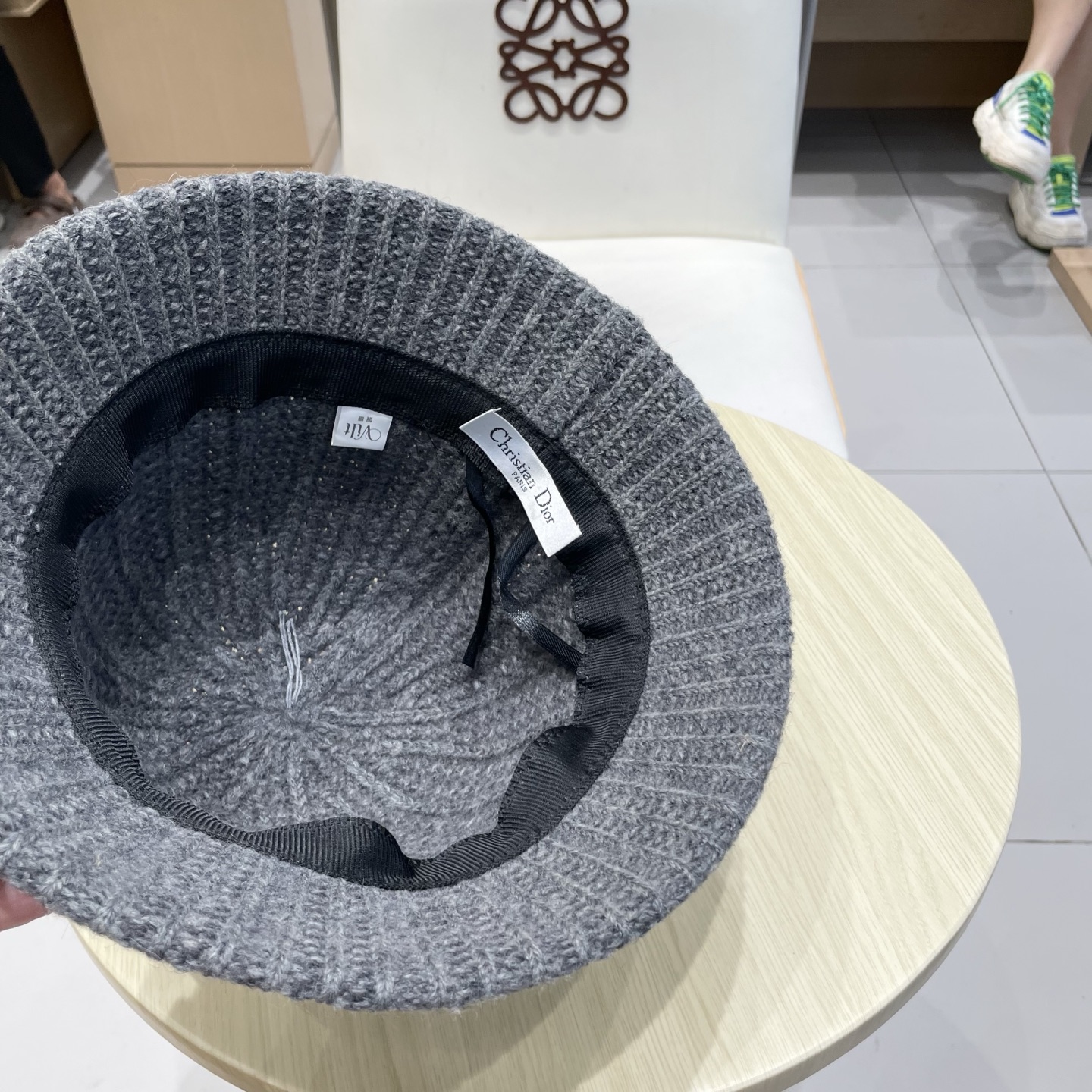 Dior迪奥日系复古纯色水桶帽子女百搭毛绒针织渔夫帽冬季保暖显脸小盆帽女