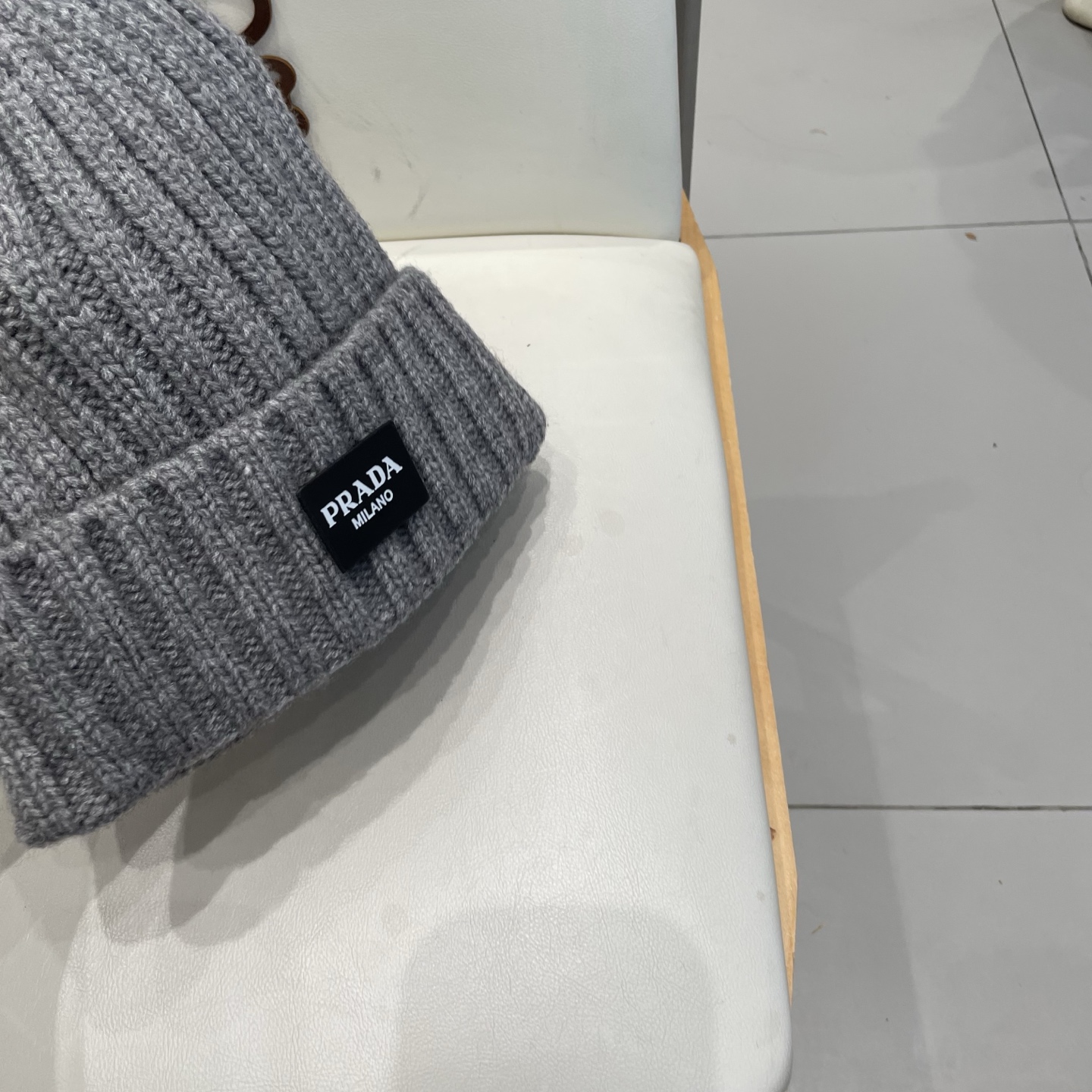 普拉达🐰秋冬毛线帽简直质感从头开始了！巨推荐大家这顶不管什么类型的衣服都好配💖休闲和甜美都能牢牢拿捏