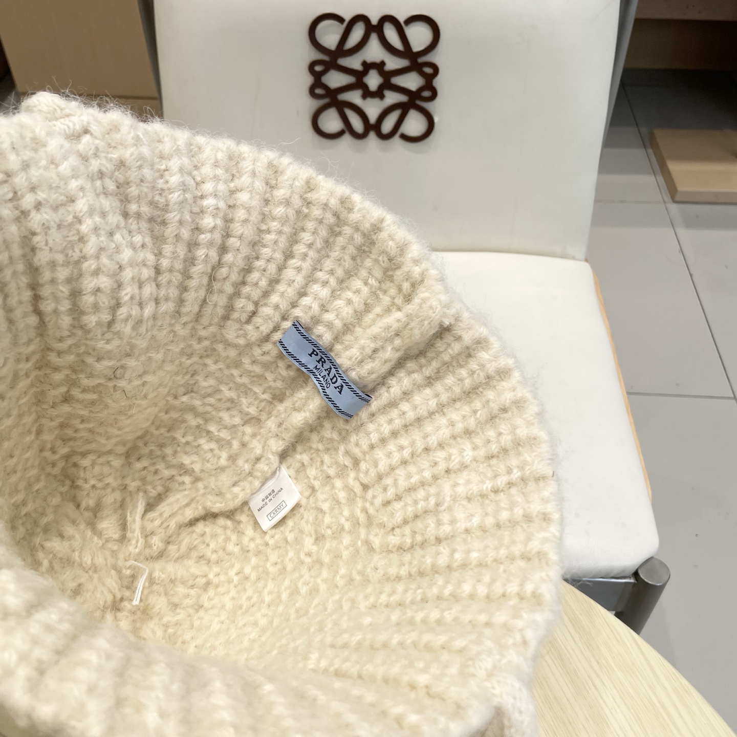 Prada普拉达美拉德风秋冬百搭渔夫帽子女韩系ins保暖护耳毛线针织帽棕色