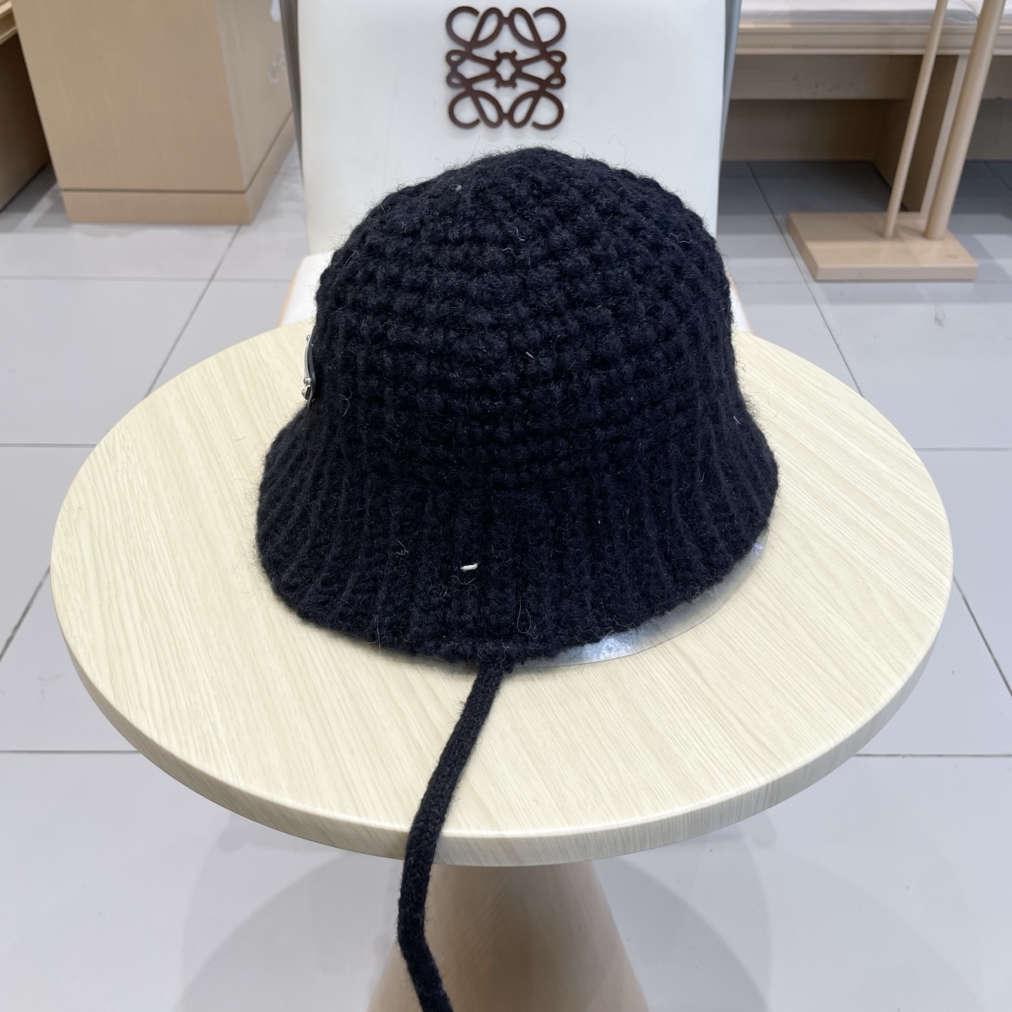 Prada普拉达美拉德风秋冬百搭渔夫帽子女韩系ins保暖护耳毛线针织帽棕色