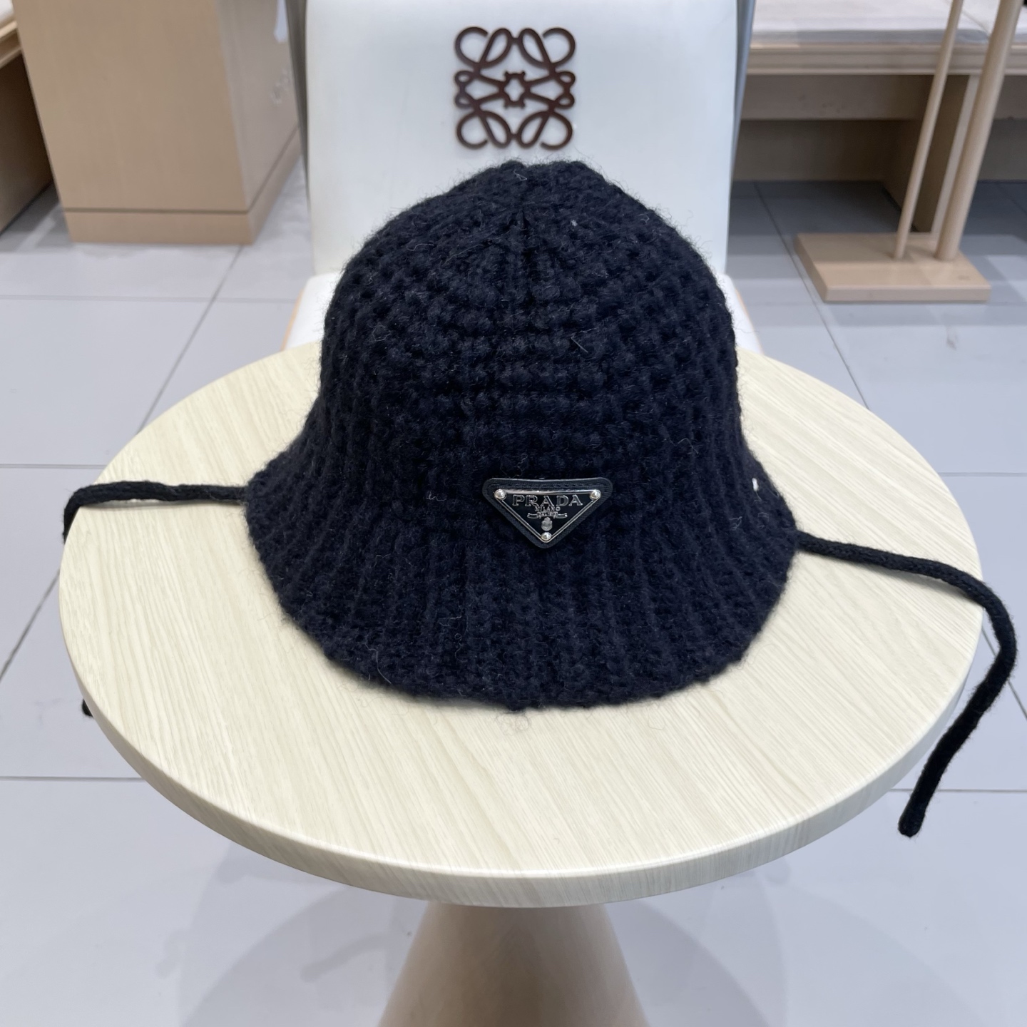 Prada普拉达美拉德风秋冬百搭渔夫帽子女韩系ins保暖护耳毛线针织帽棕色