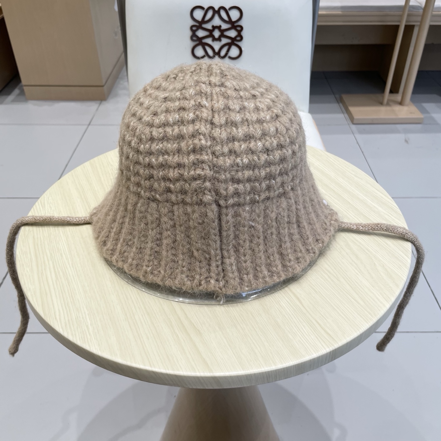 Prada普拉达美拉德风秋冬百搭渔夫帽子女韩系ins保暖护耳毛线针织帽棕色