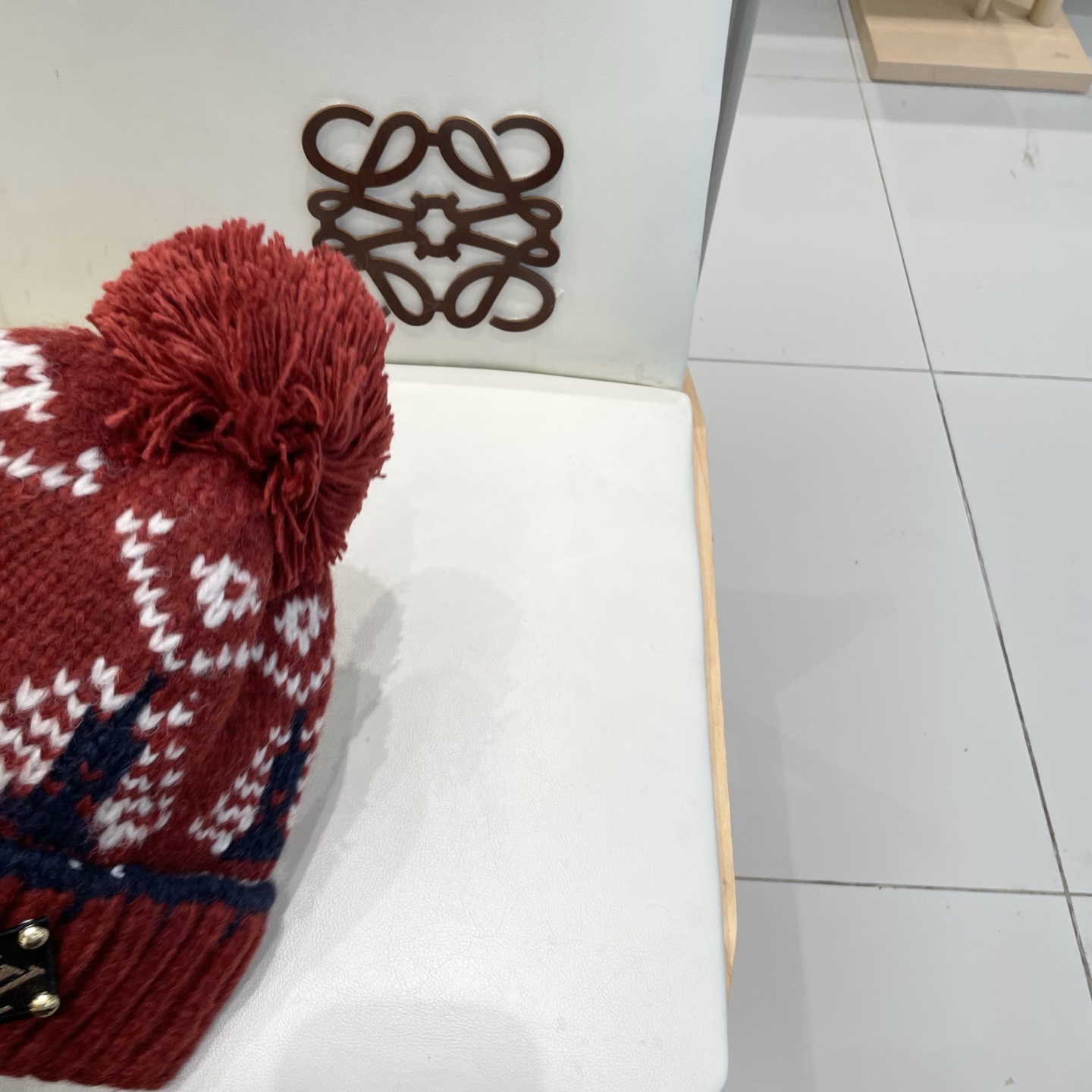 Lv路易威登复古提花毛球针织帽子女2025新款秋冬季保暖护耳显脸小防寒毛线帽