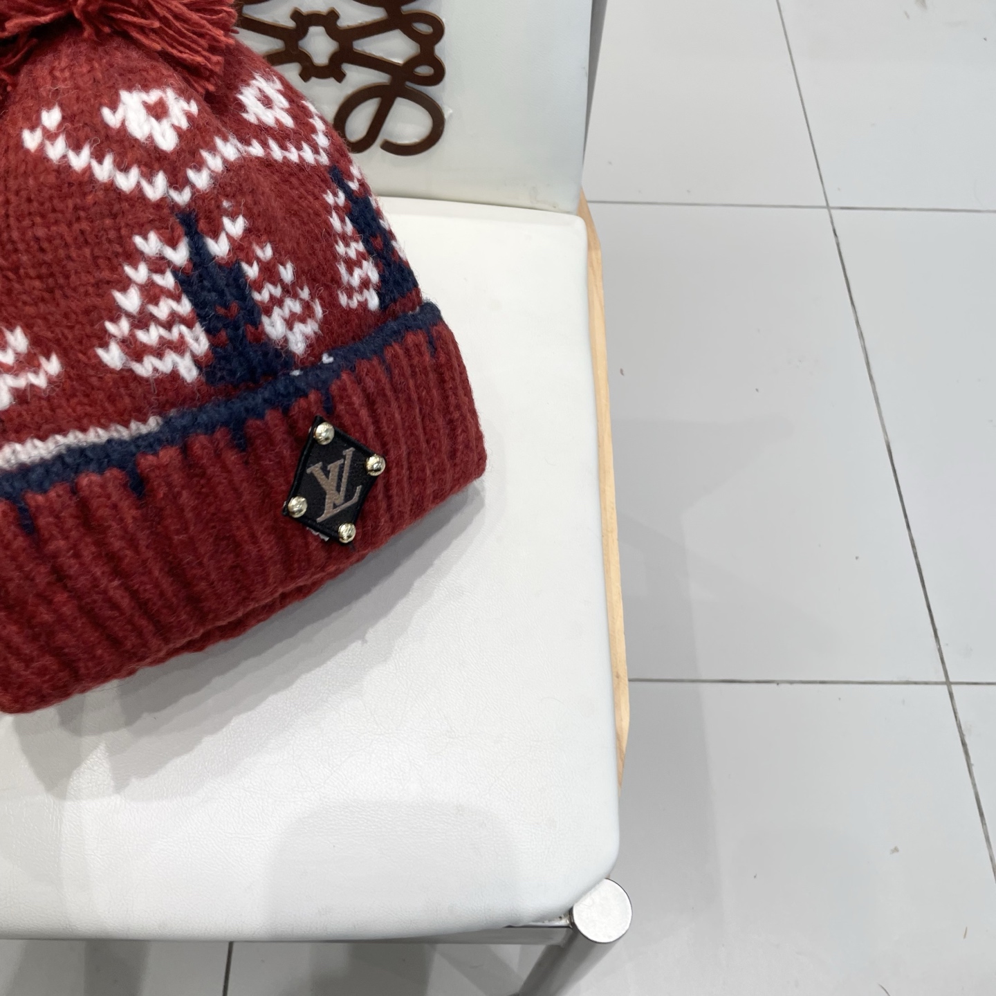 Lv路易威登复古提花毛球针织帽子女2025新款秋冬季保暖护耳显脸小防寒毛线帽