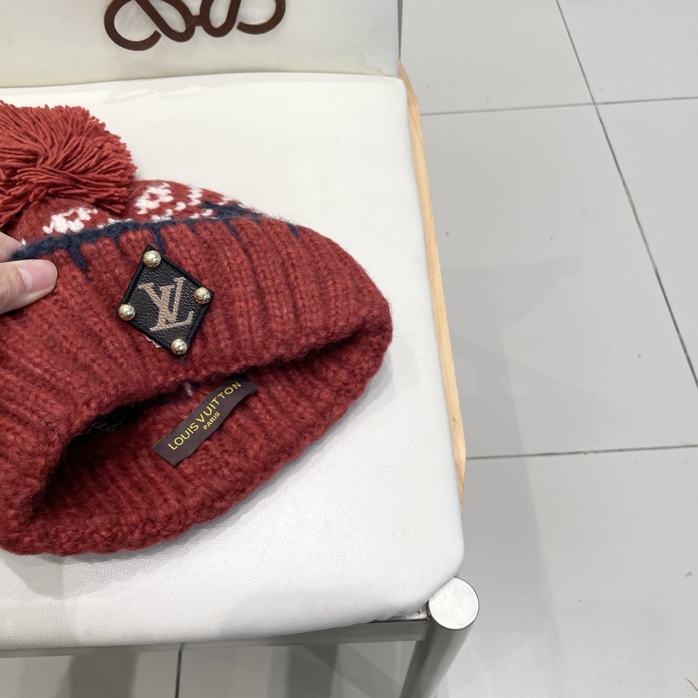 Lv路易威登复古提花毛球针织帽子女2025新款秋冬季保暖护耳显脸小防寒毛线帽