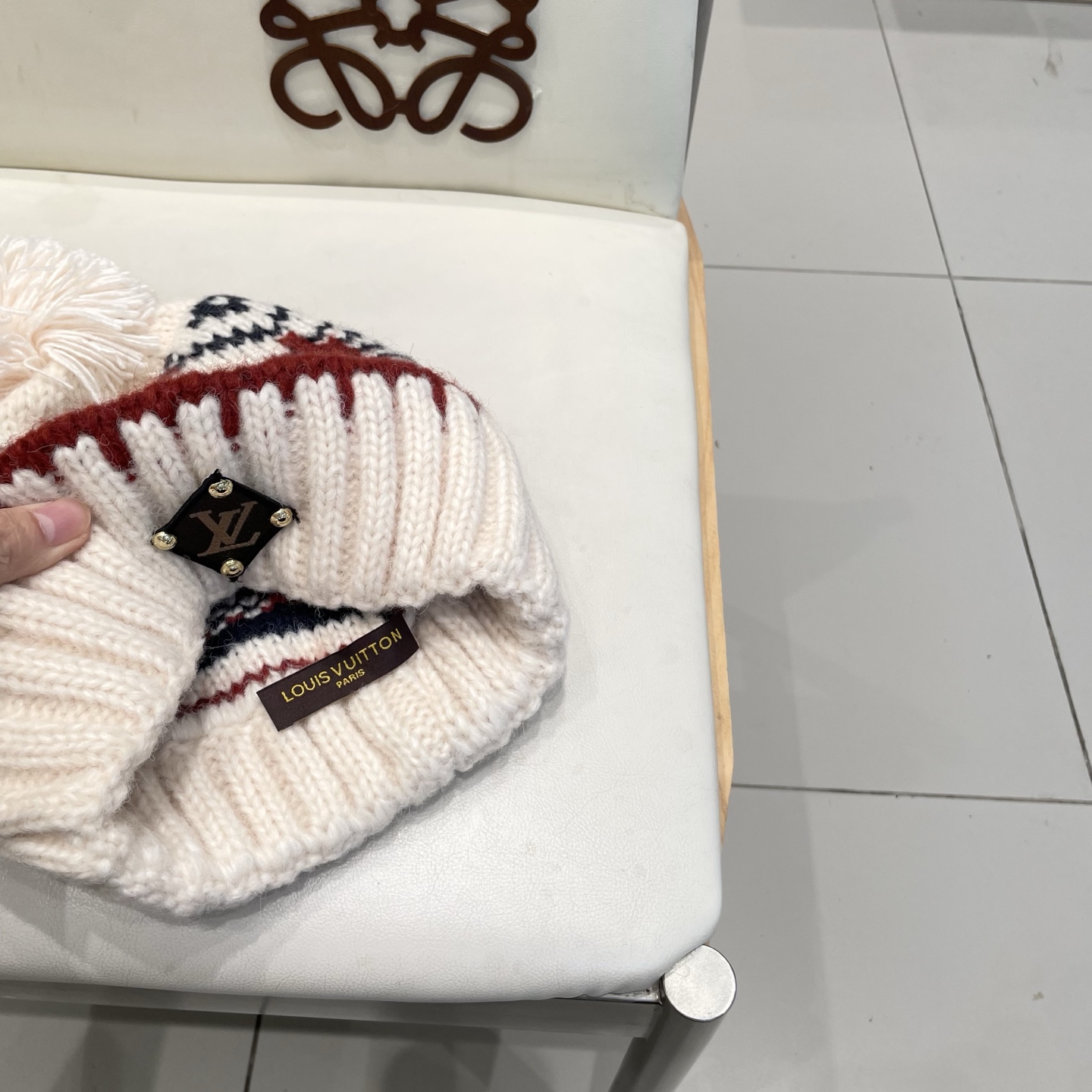 Lv路易威登复古提花毛球针织帽子女2025新款秋冬季保暖护耳显脸小防寒毛线帽