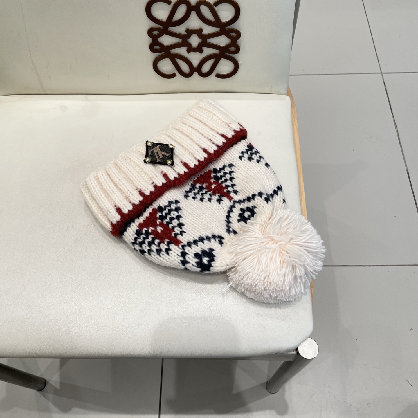 Lv路易威登复古提花毛球针织帽子女2025新款秋冬季保暖护耳显脸小防寒毛线帽