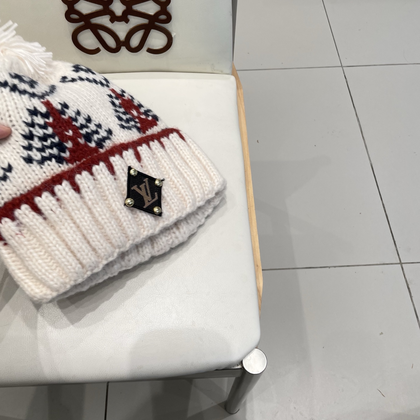 Lv路易威登复古提花毛球针织帽子女2025新款秋冬季保暖护耳显脸小防寒毛线帽