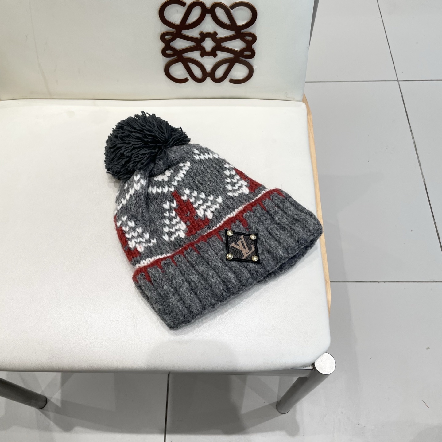 Lv路易威登复古提花毛球针织帽子女2025新款秋冬季保暖护耳显脸小防寒毛线帽