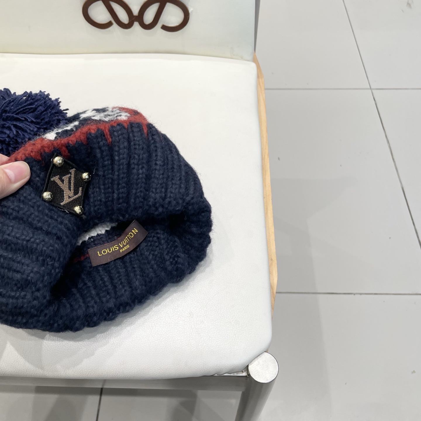 Lv路易威登复古提花毛球针织帽子女2025新款秋冬季保暖护耳显脸小防寒毛线帽