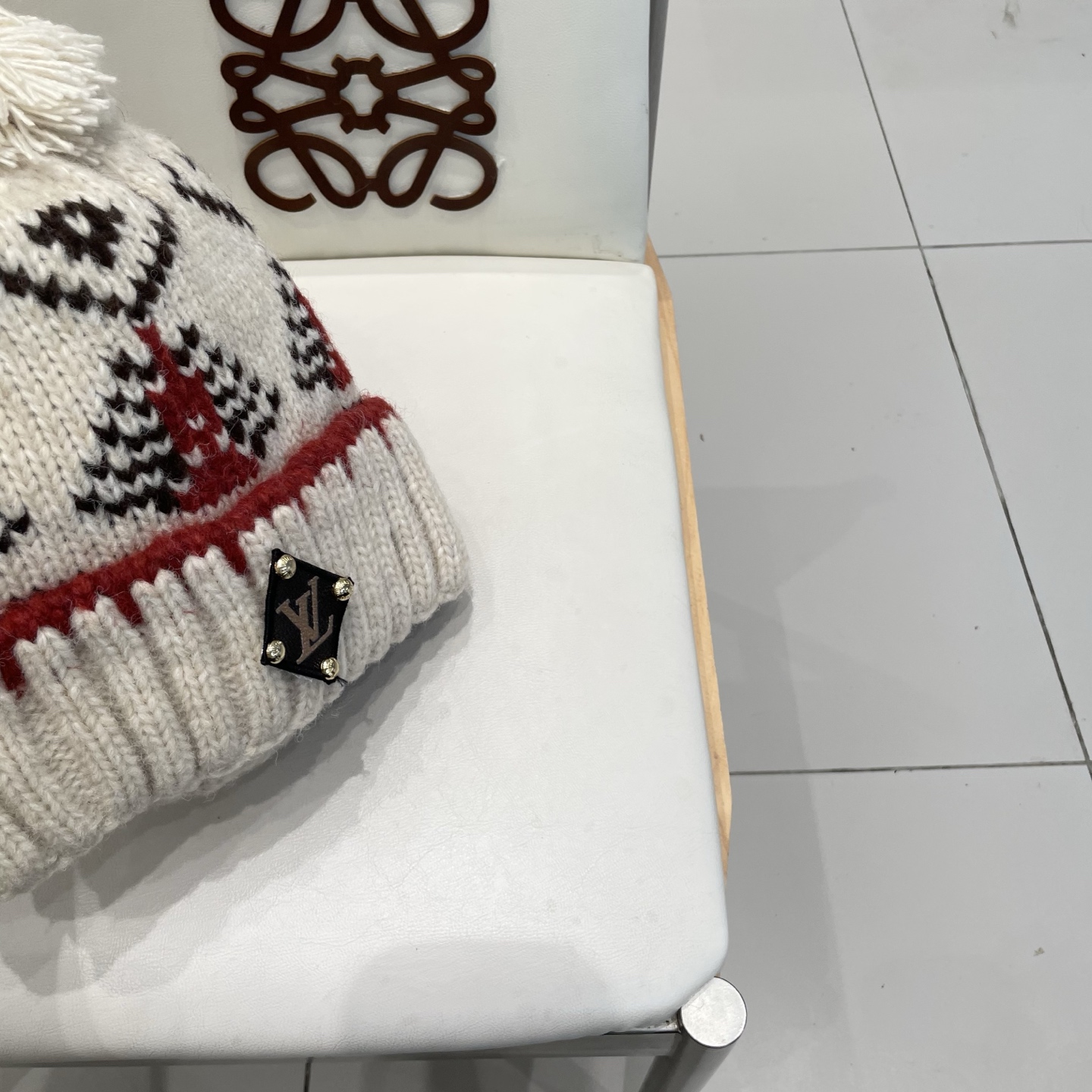 Lv路易威登复古提花毛球针织帽子女2025新款秋冬季保暖护耳显脸小防寒毛线帽