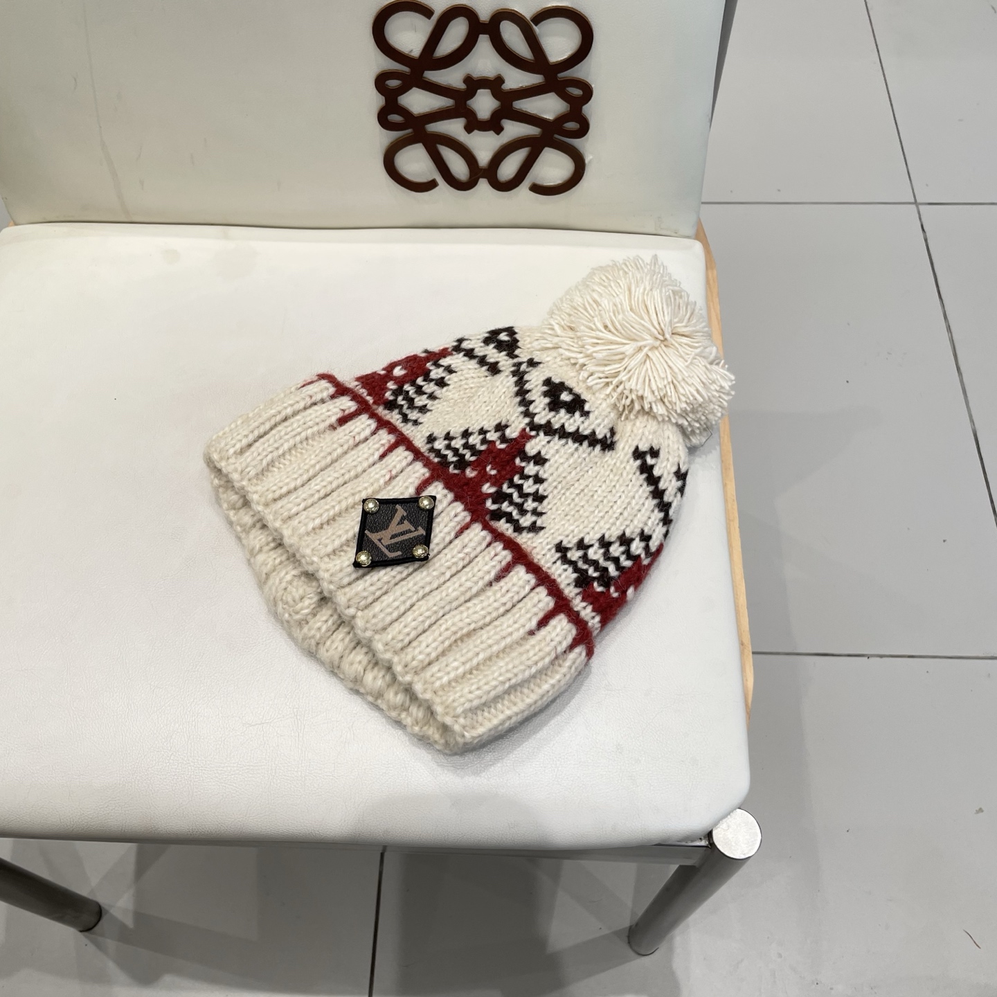 Lv路易威登复古提花毛球针织帽子女2025新款秋冬季保暖护耳显脸小防寒毛线帽