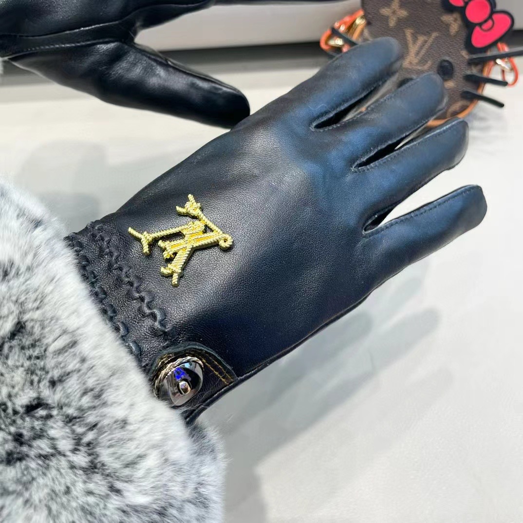 路易威登LV2024秋冬懒兔毛羊皮刺绣手套👍手机触屏，值得对比。。同款不同品质，秒杀市场差产品，进口一级