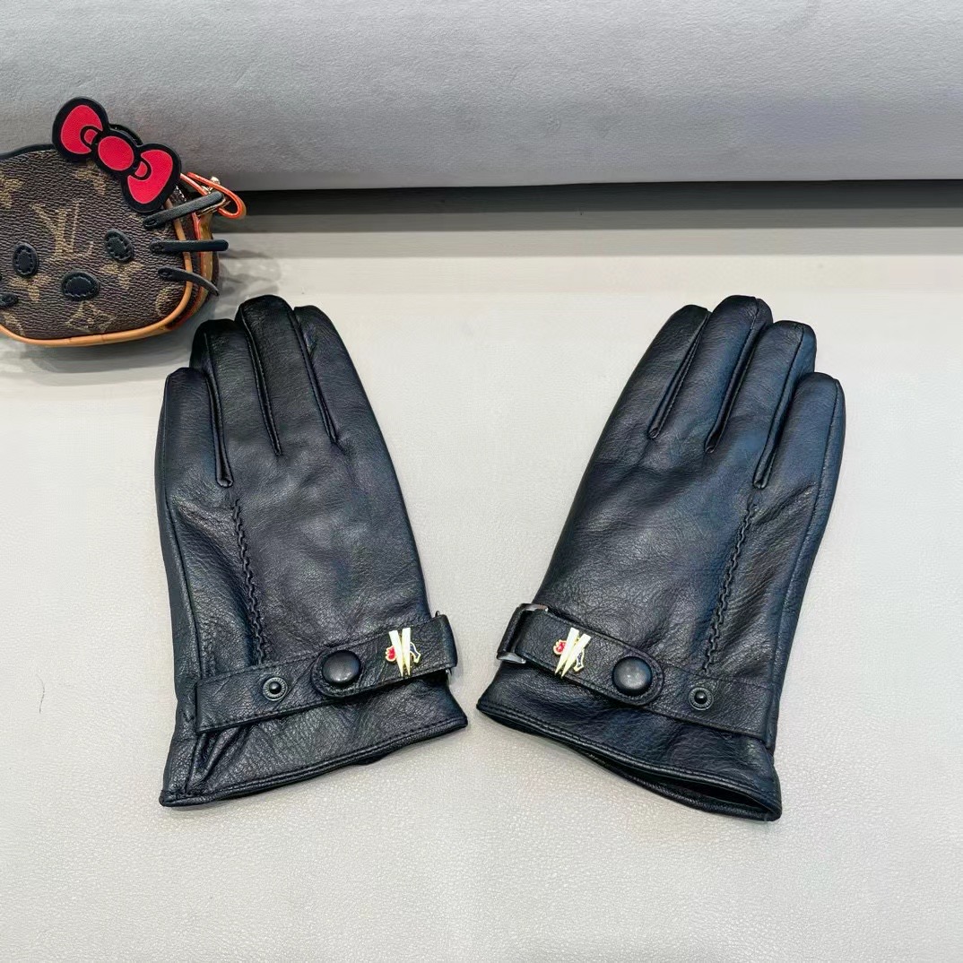Moncler蒙口男款新品羊皮手套，时尚手套，秋冬保暖加绒内里，经典简洁💕上手超舒适柔软、百搭！码数XL