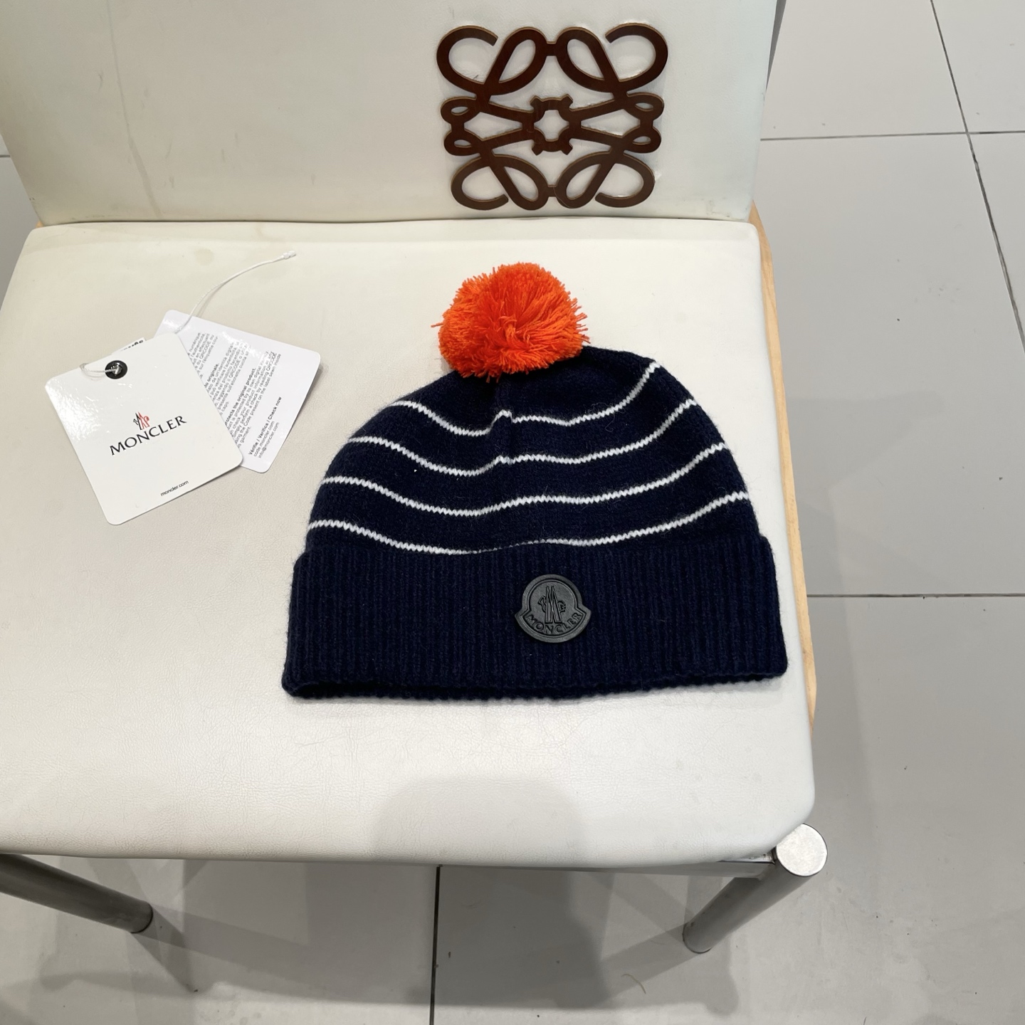 NO:580590,MONCLER masked striped knitted woolen cap for women 2025 new autumn and winter Korean style warm ear protection all-match anti-cold hat hat fisherman hat baseball cap knitted hat, hat, Moncler, espadrilles, hats19860909MONCLER蒙口条纹针织毛线包头帽子女2025新款秋冬韩版保暖护耳百搭防寒冷帽帽子渔夫帽棒球帽针织帽,帽子,Moncler,espadrilles,hats,hat