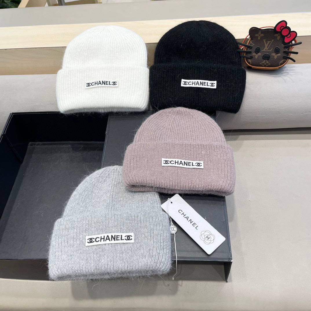 Chanel香奈儿 小香中古爆款双C针织毛线帽网红时尚达人爆款，高品质高弹棉质纱，简约时尚款！