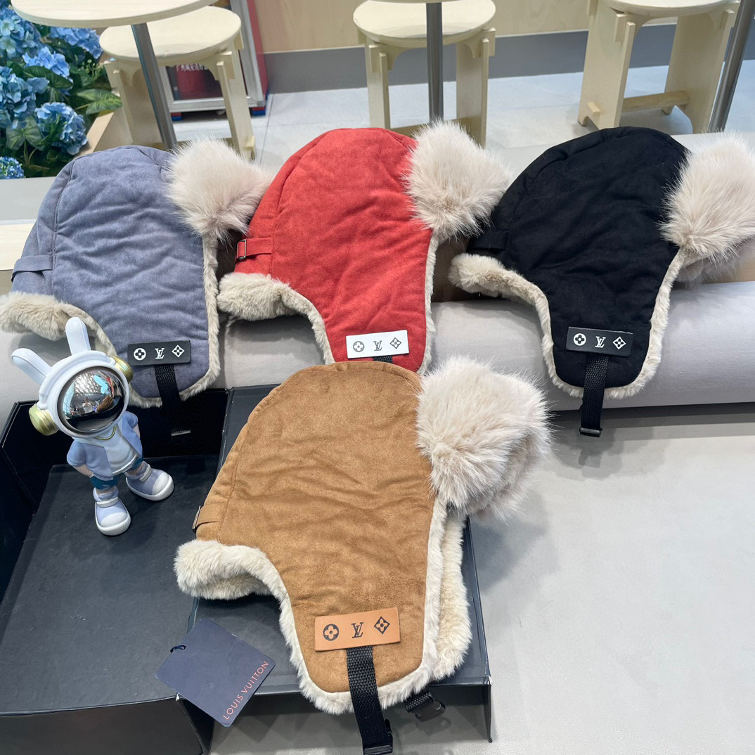 Lv路易威登2024新款加绒加厚骑行电动车防风护耳帽保暖东北雷锋帽