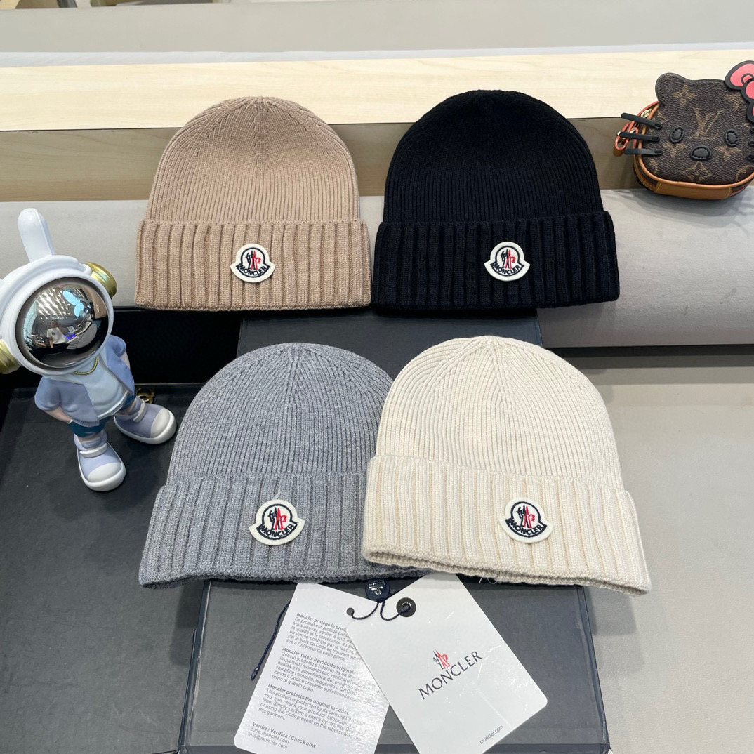 蒙口Moncler盟可睐💥新款经典针织帽，非常柔软亲肤，弹性很好💓有质感又非常百搭的款式~保暖的 羊绒毛