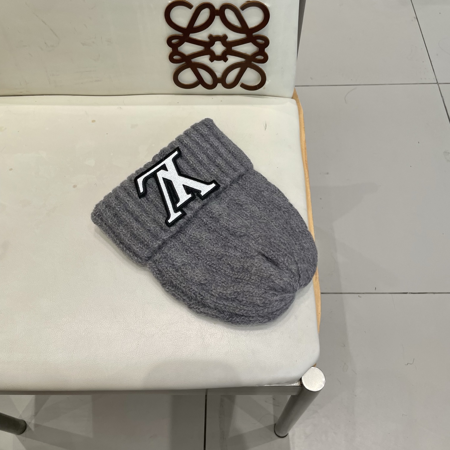 Lv路易斯针织毛线帽