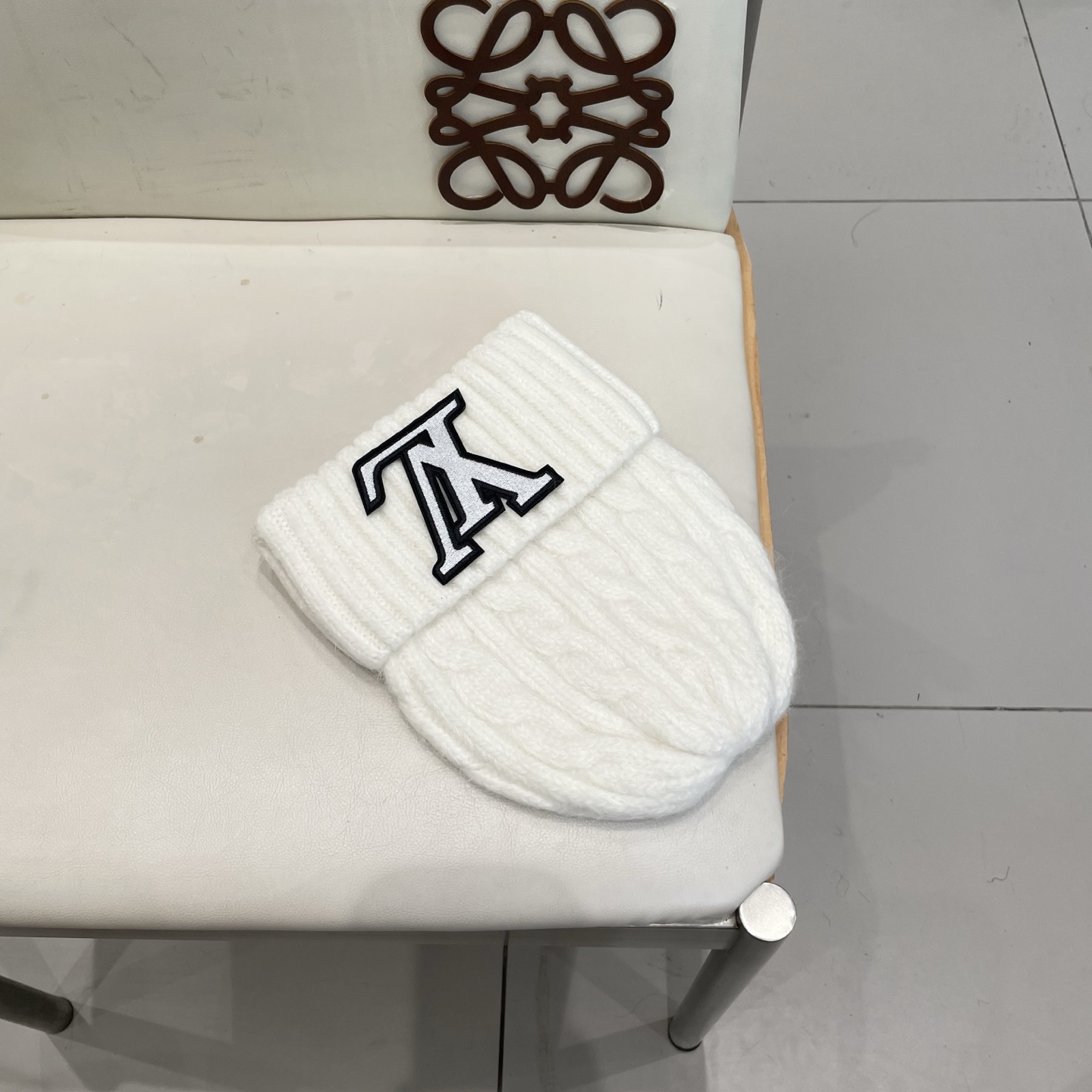 Lv路易斯针织毛线帽