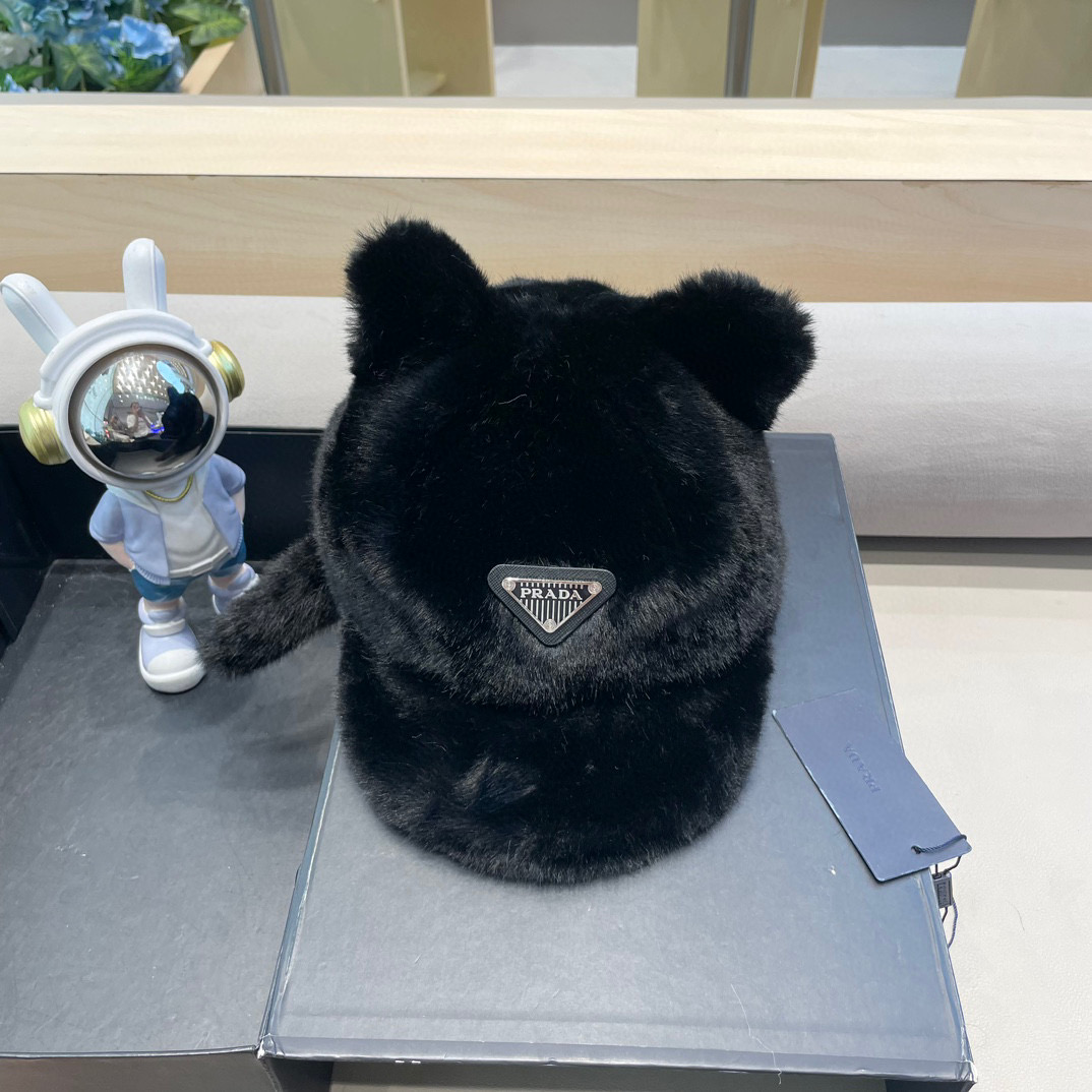 普拉达Prada帽子女秋冬季鸭舌帽仿貂毛冬天猫耳朵可爱棒球帽皮草时尚加绒保暖