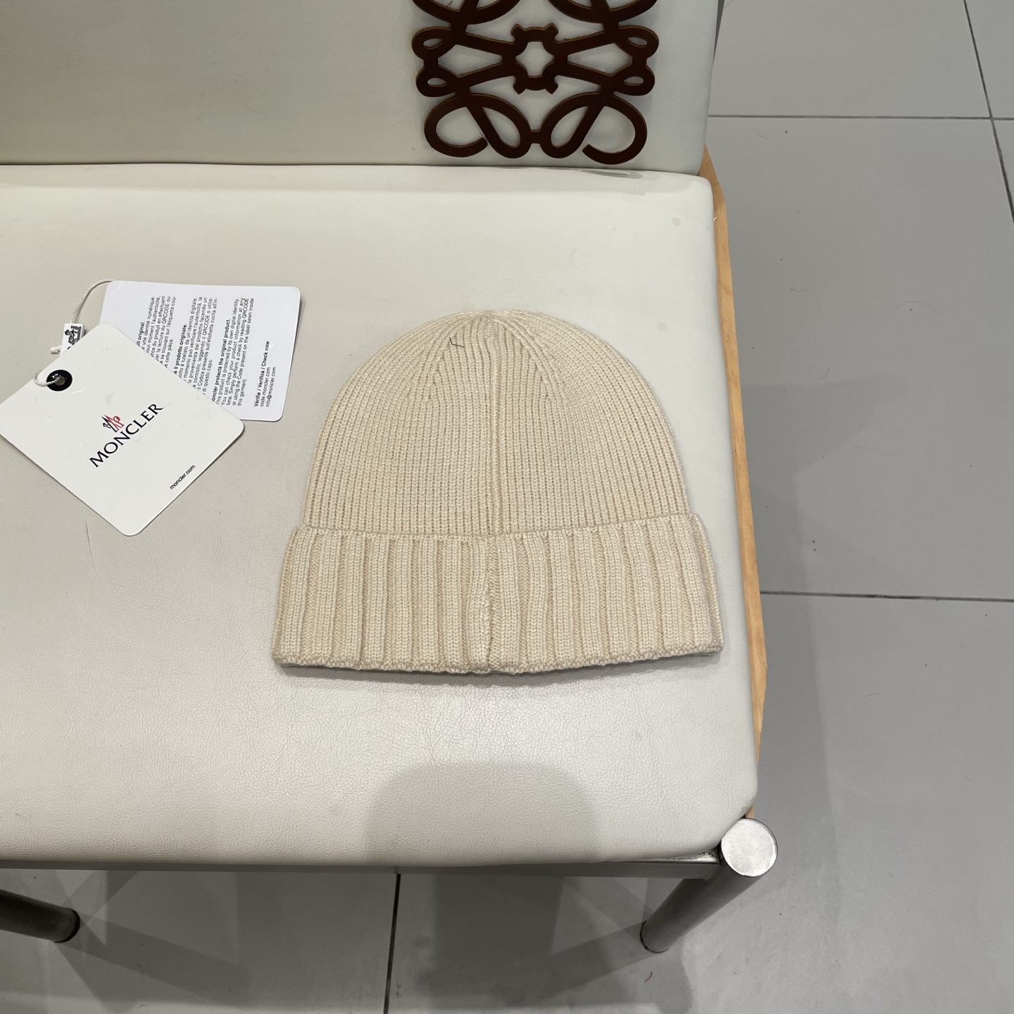 蒙口Moncler盟可睐💥针织帽，原单复刻.非常柔软亲肤，弹性很好💓有质感又非常百搭的款式~保暖的 羊绒