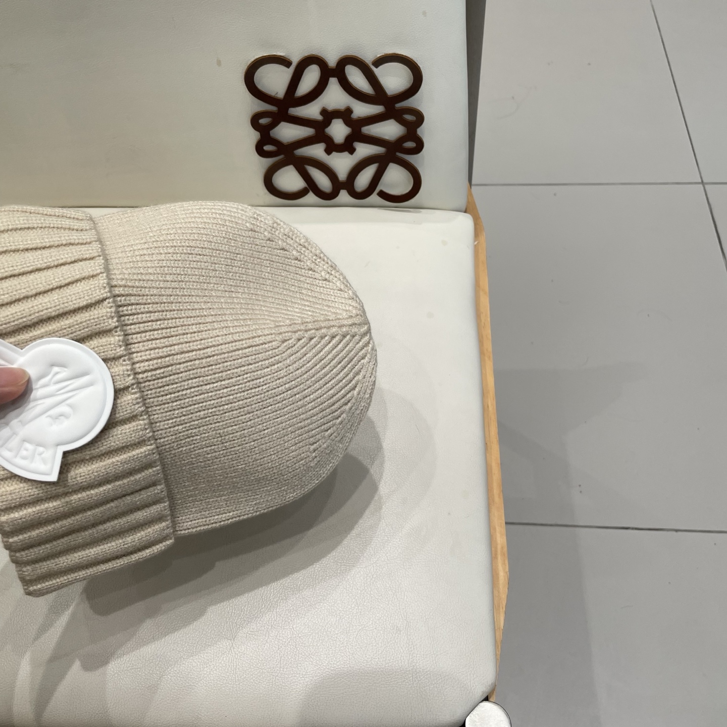 蒙口Moncler盟可睐💥针织帽，原单复刻.非常柔软亲肤，弹性很好💓有质感又非常百搭的款式~保暖的 羊绒