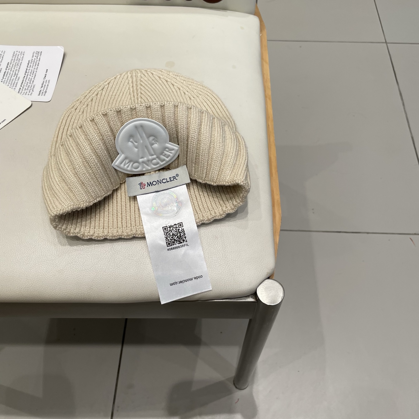 蒙口Moncler盟可睐💥针织帽，原单复刻.非常柔软亲肤，弹性很好💓有质感又非常百搭的款式~保暖的 羊绒