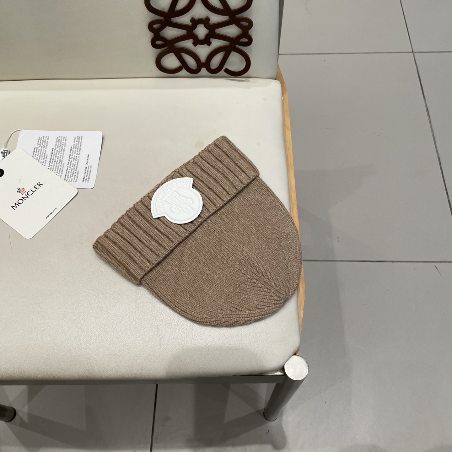 蒙口Moncler盟可睐💥针织帽，原单复刻.非常柔软亲肤，弹性很好💓有质感又非常百搭的款式~保暖的 羊绒