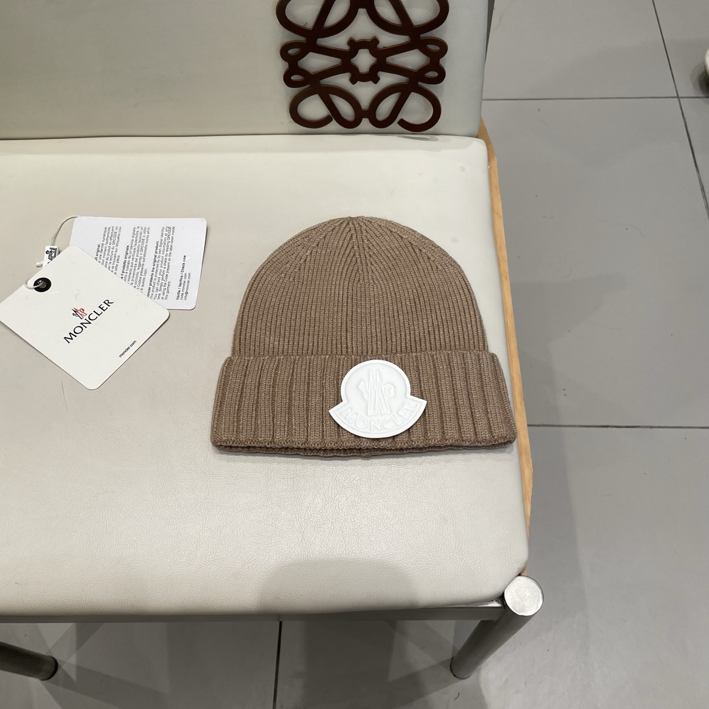 蒙口Moncler盟可睐💥针织帽，原单复刻.非常柔软亲肤，弹性很好💓有质感又非常百搭的款式~保暖的 羊绒