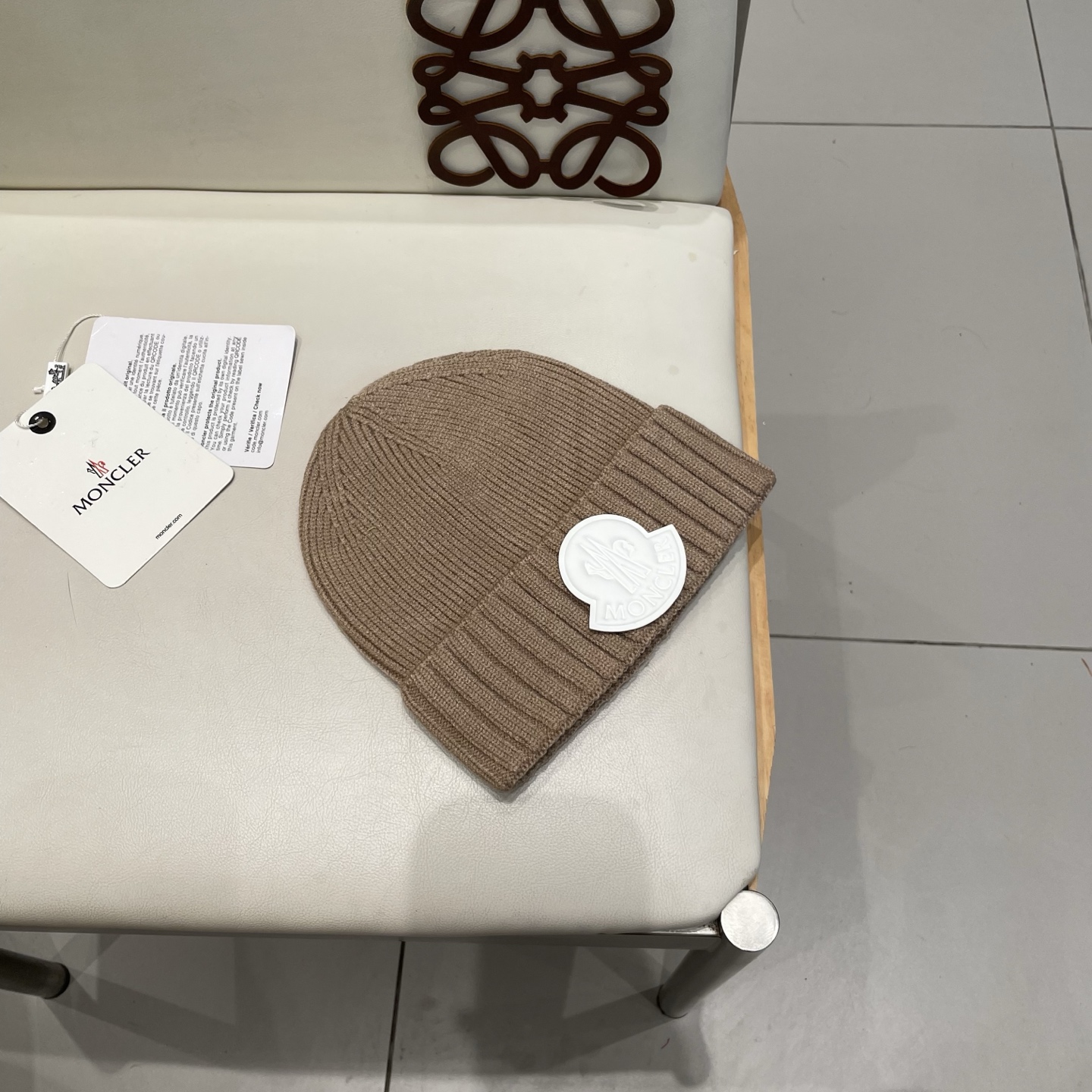 蒙口Moncler盟可睐💥针织帽，原单复刻.非常柔软亲肤，弹性很好💓有质感又非常百搭的款式~保暖的 羊绒