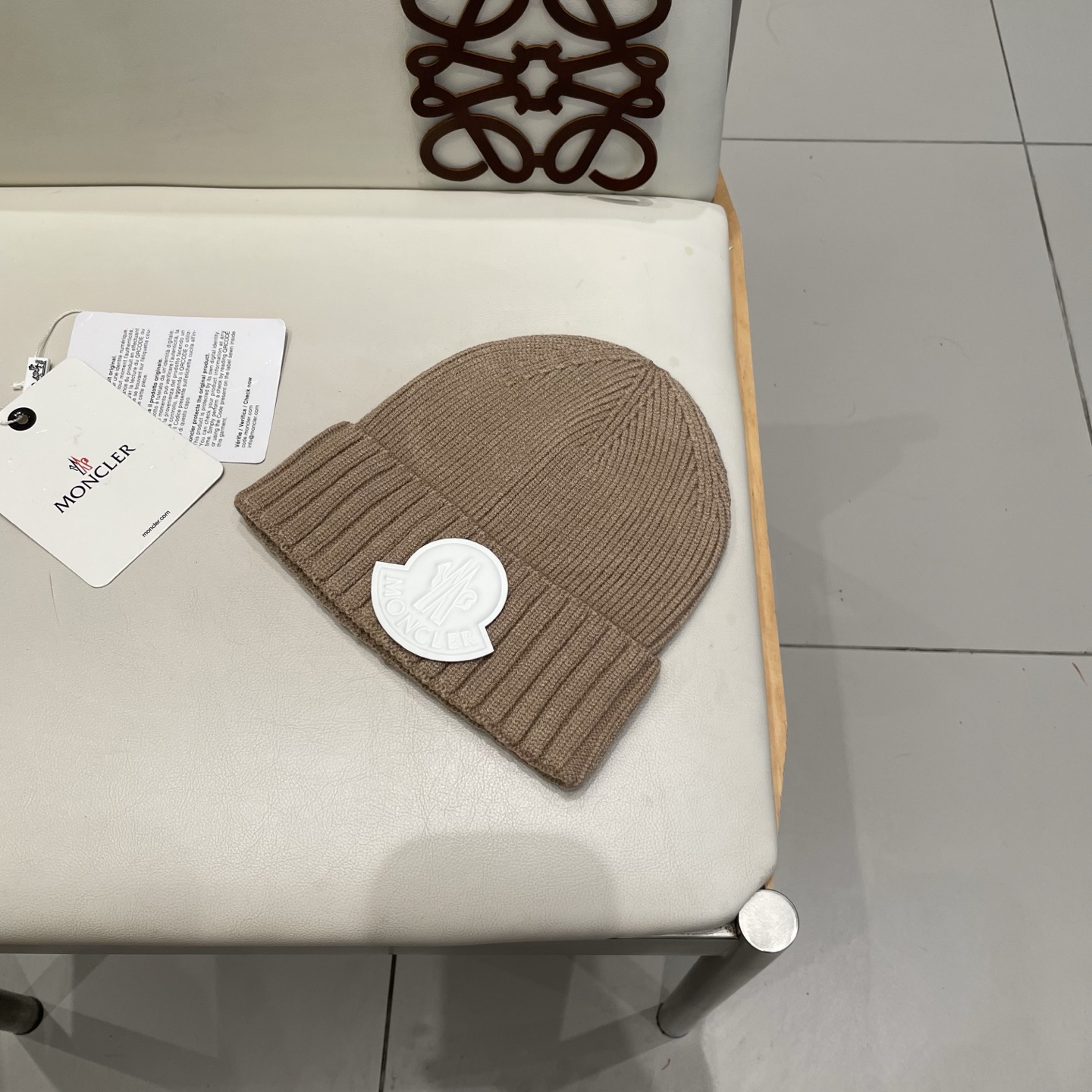蒙口Moncler盟可睐💥针织帽，原单复刻.非常柔软亲肤，弹性很好💓有质感又非常百搭的款式~保暖的 羊绒