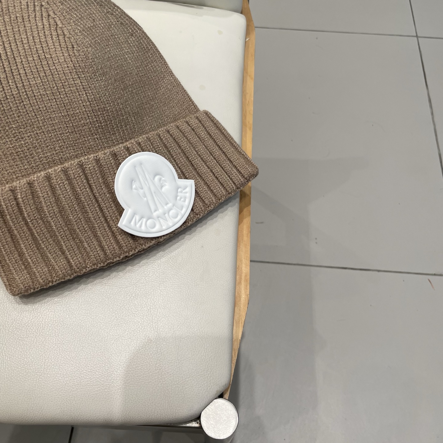 蒙口Moncler盟可睐💥针织帽，原单复刻.非常柔软亲肤，弹性很好💓有质感又非常百搭的款式~保暖的 羊绒