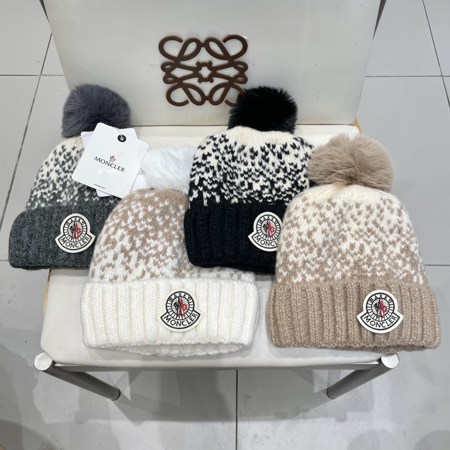 蒙口Moncler盟可睐2025新款提花毛线帽子女秋冬季护耳保暖可爱毛球针织帽大头围冷帽