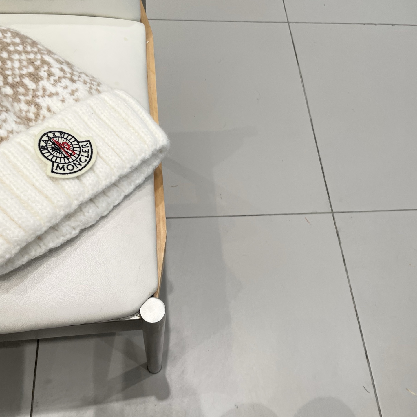 蒙口Moncler盟可睐2025新款提花毛线帽子女秋冬季护耳保暖可爱毛球针织帽大头围冷帽